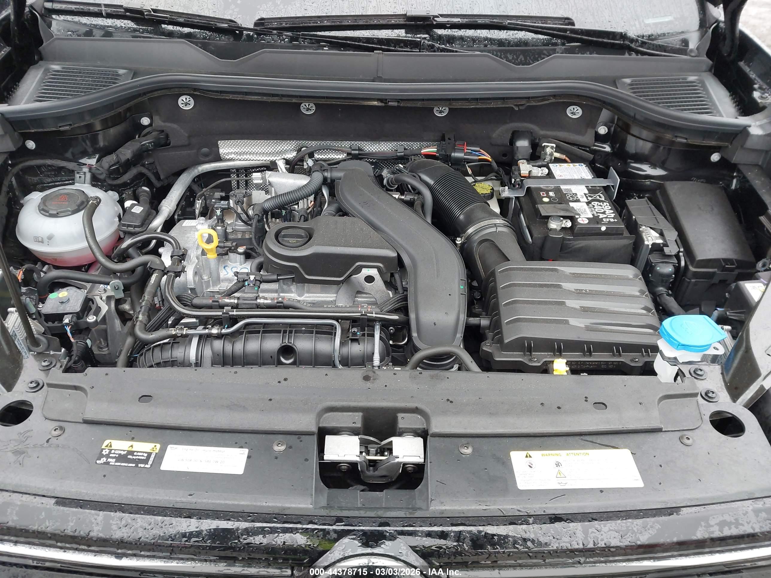 VOLKSWAGEN TAOS image 10