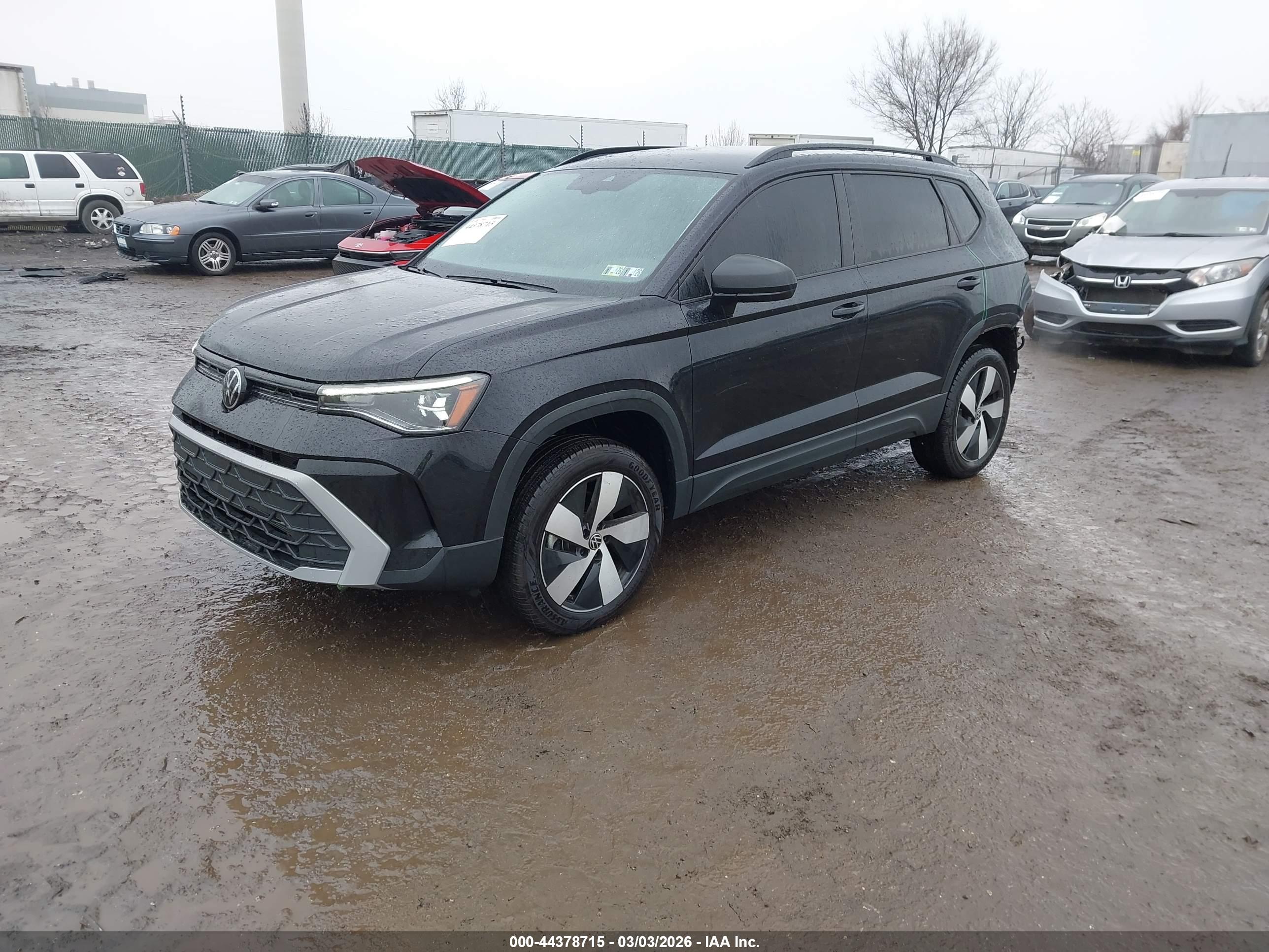 VOLKSWAGEN TAOS image 2