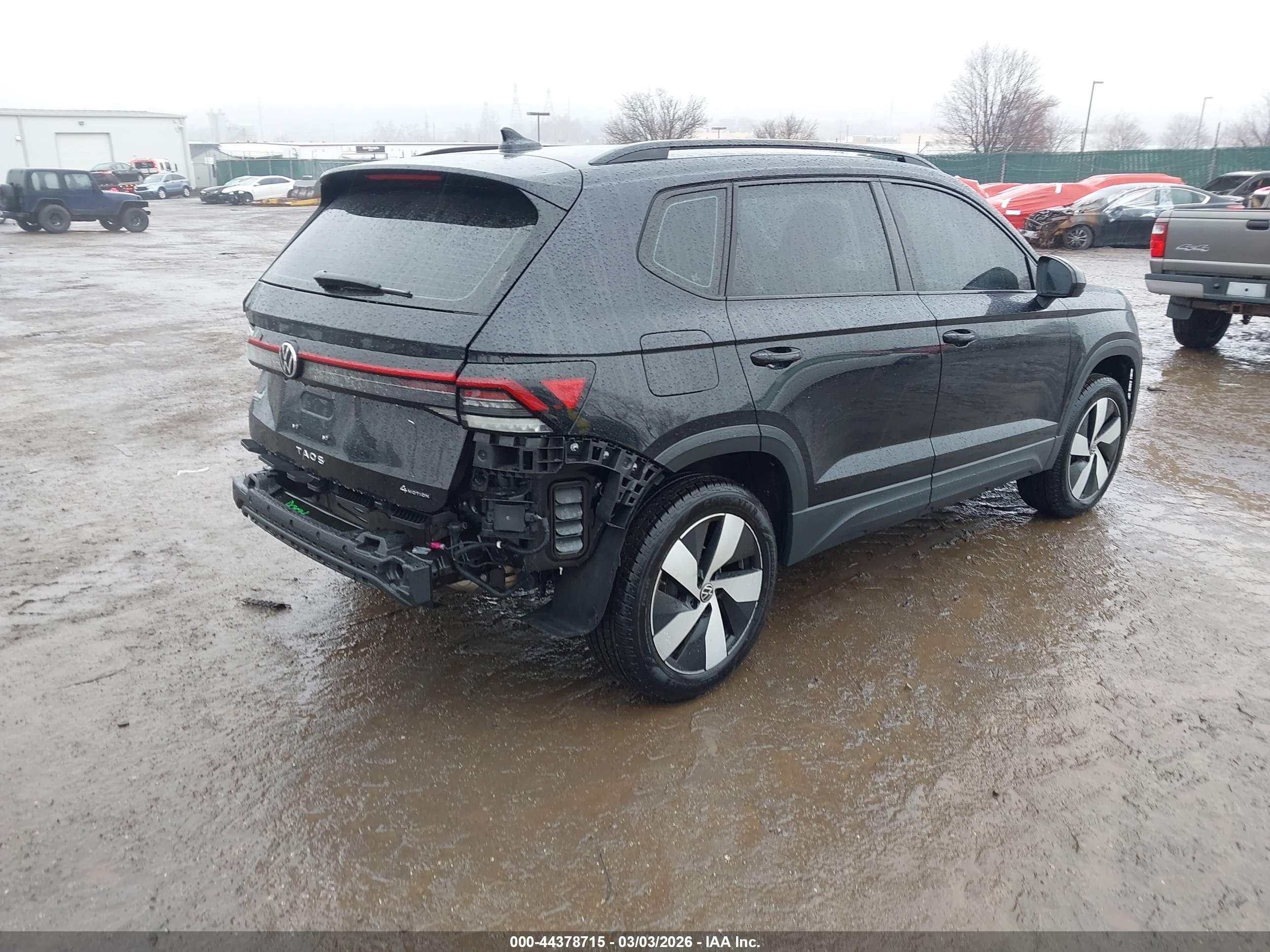 VOLKSWAGEN TAOS image 4
