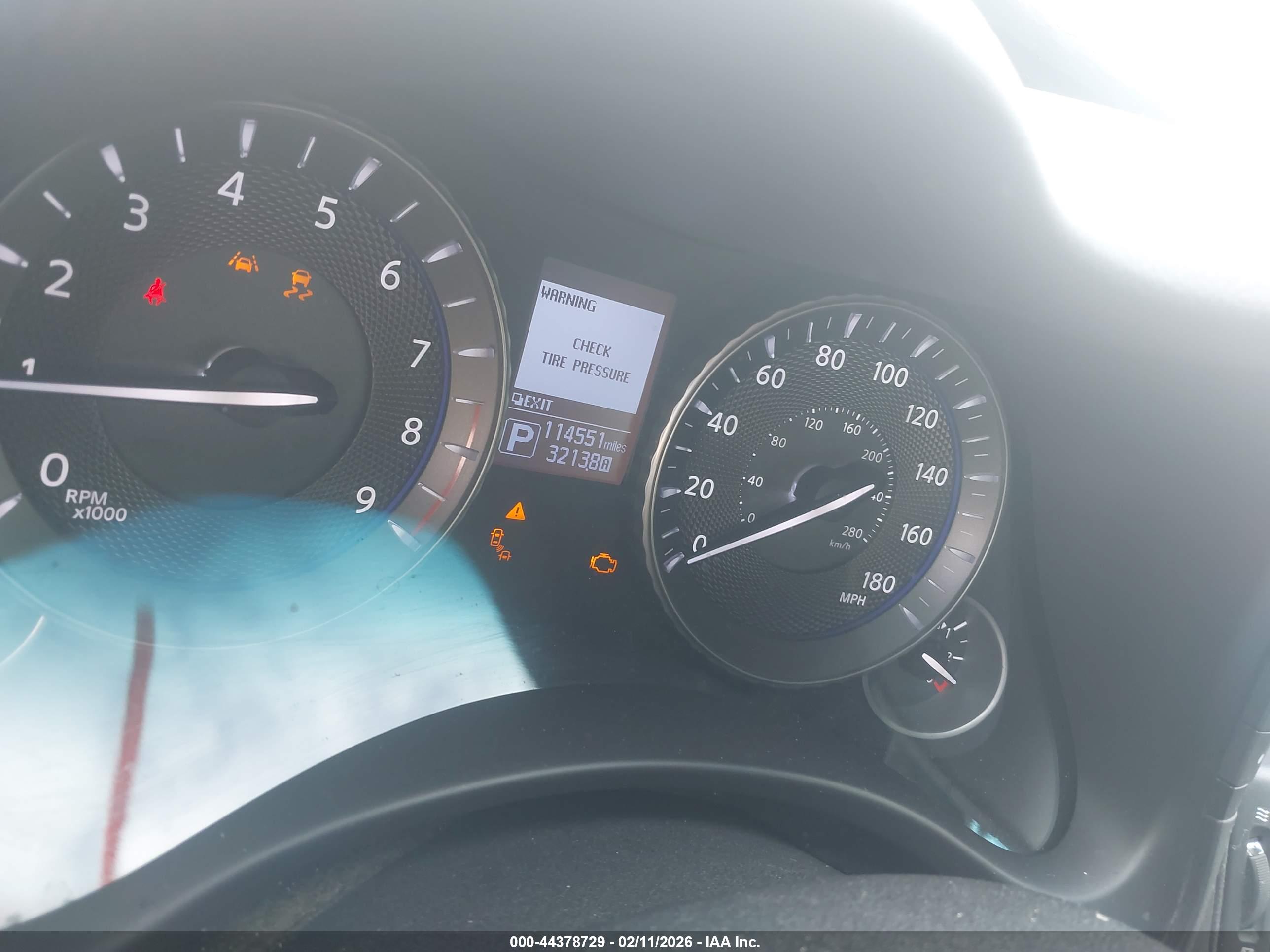 INFINITI Q70L image 7