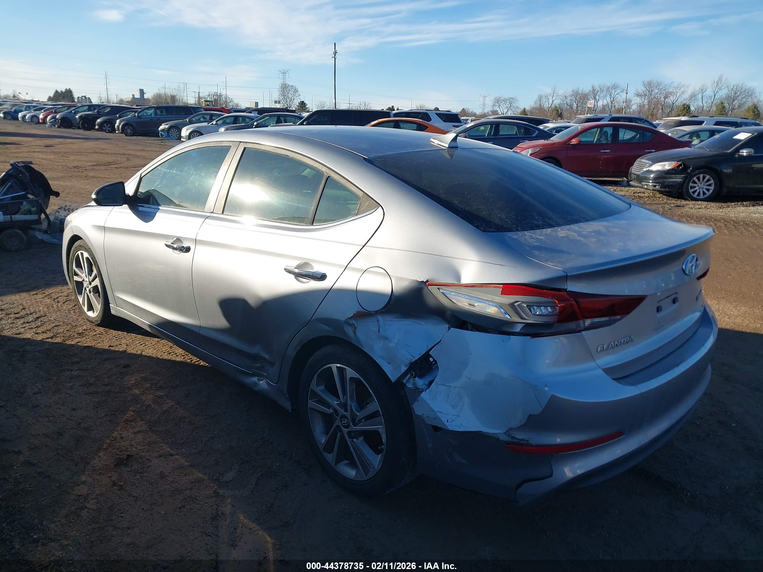 HYUNDAI ELANTRA image 3