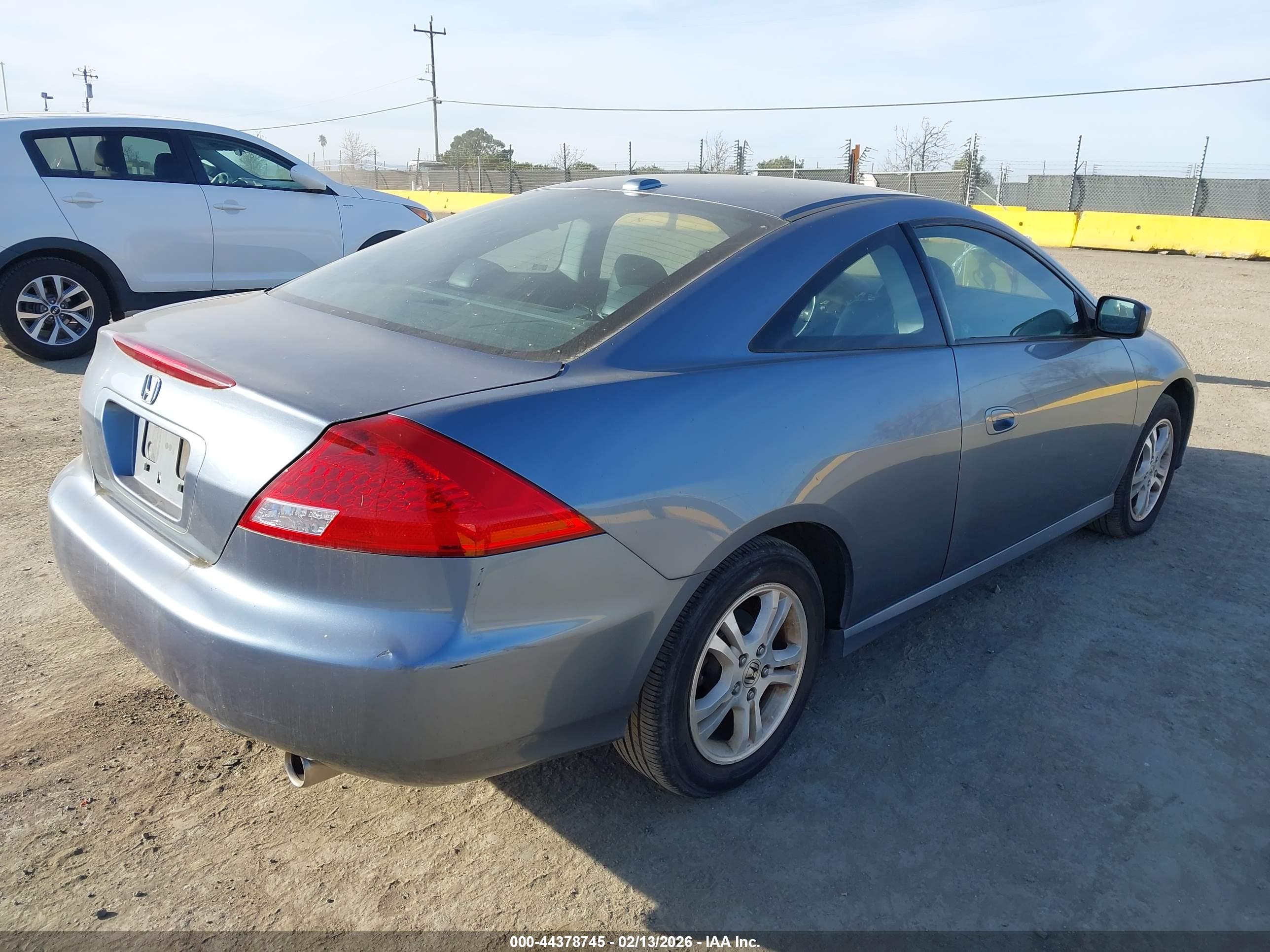 HONDA ACCORD image 4
