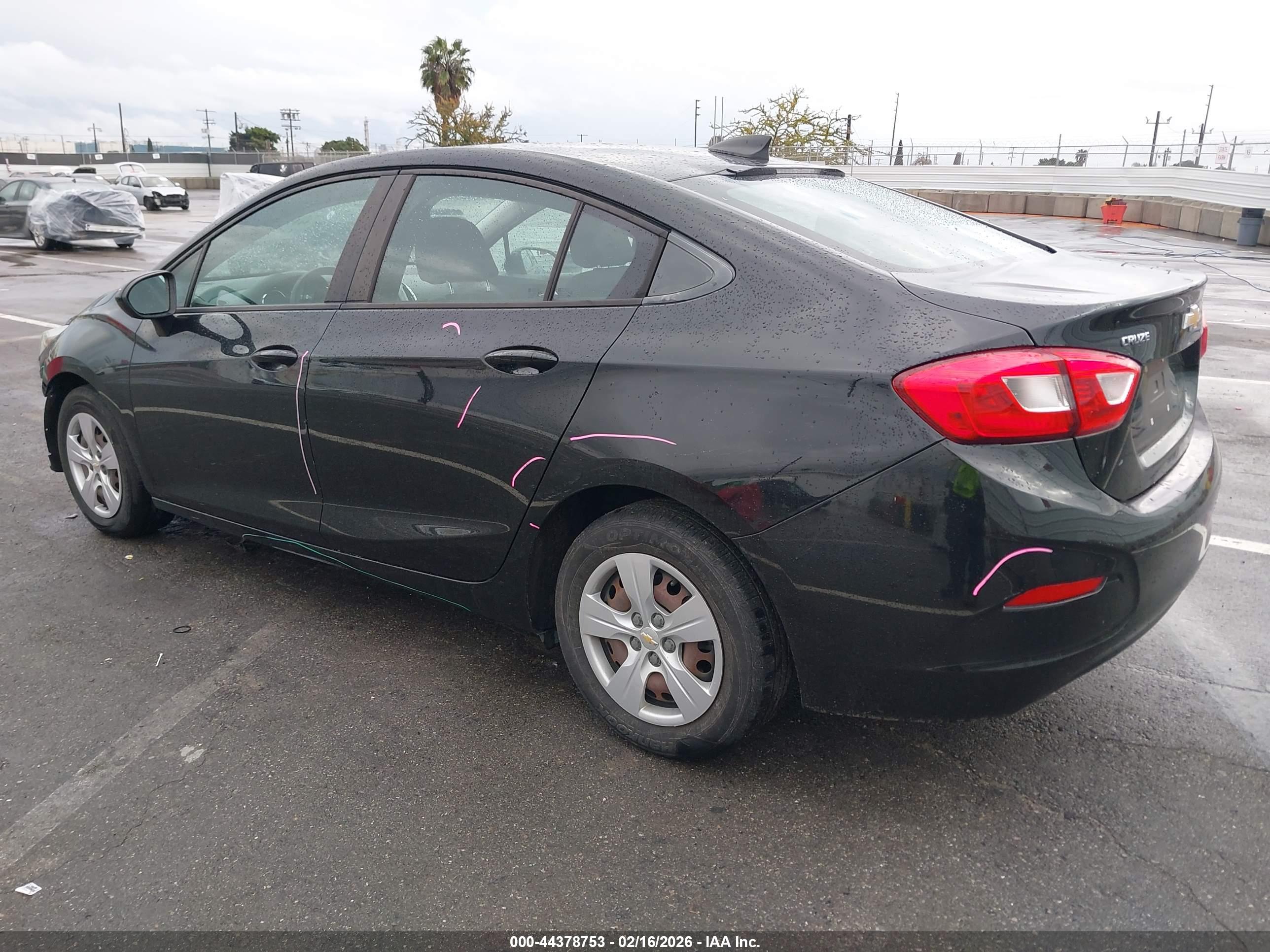 CHEVROLET CRUZE image 3