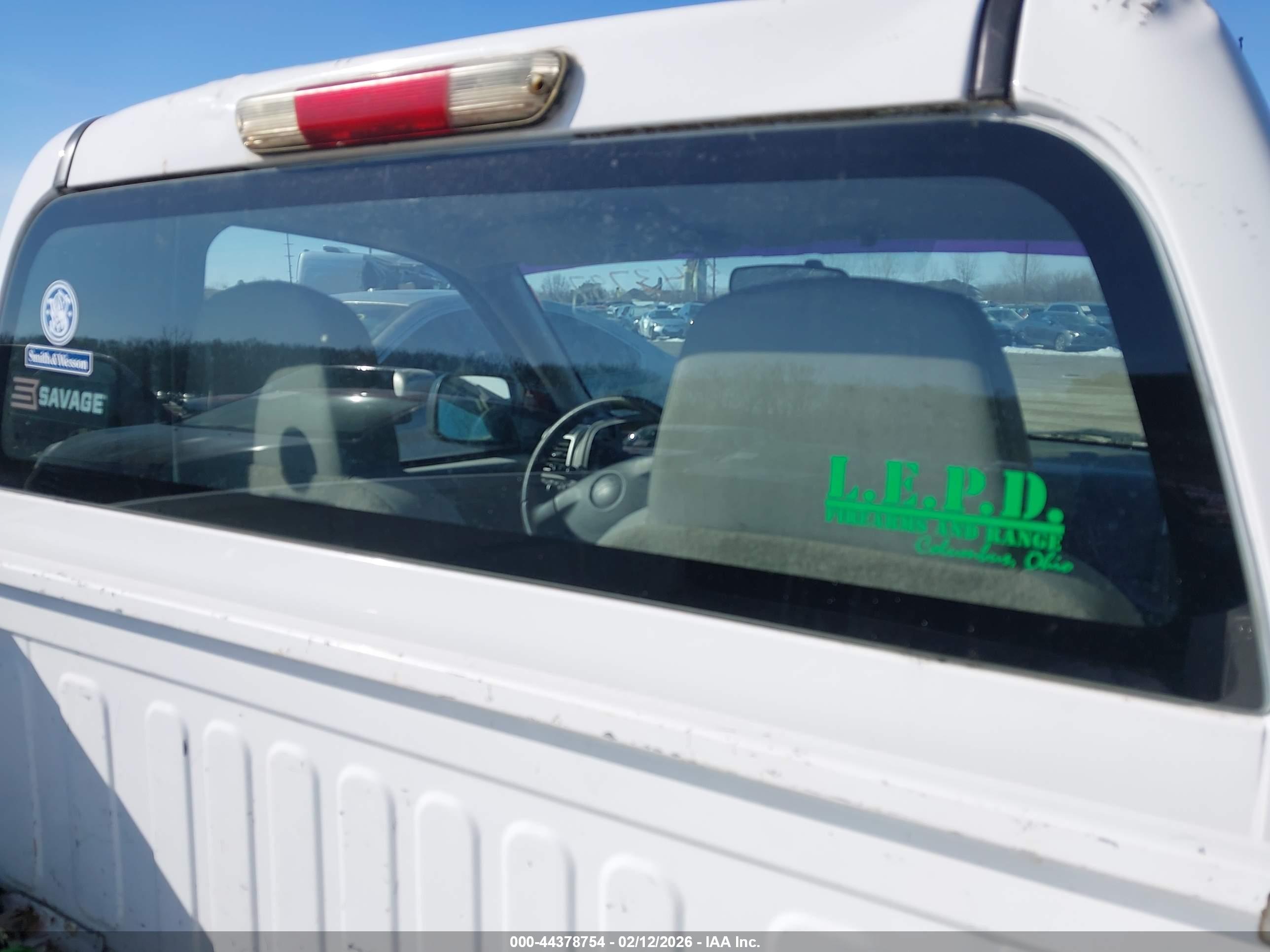 CHEVROLET COLORADO image 8