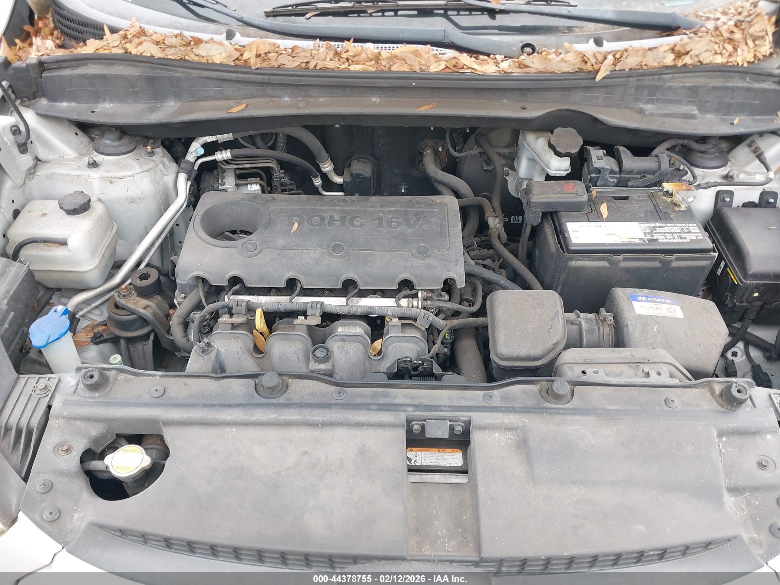 HYUNDAI TUCSON image 10