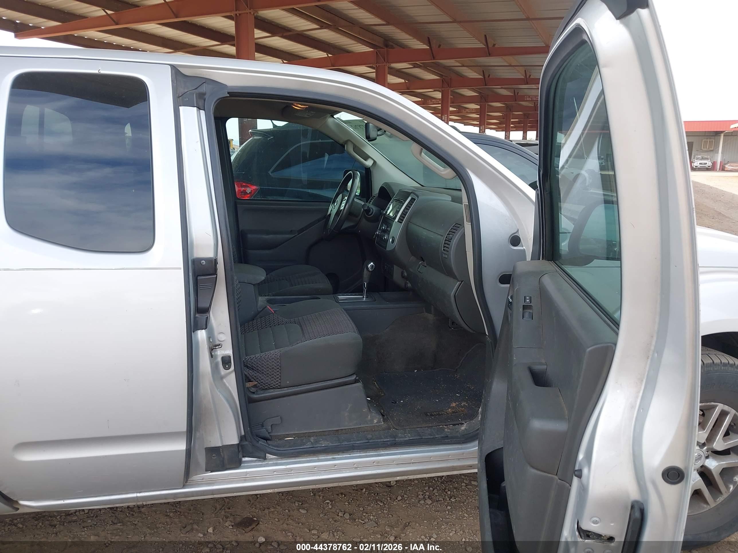 NISSAN FRONTIER image 5