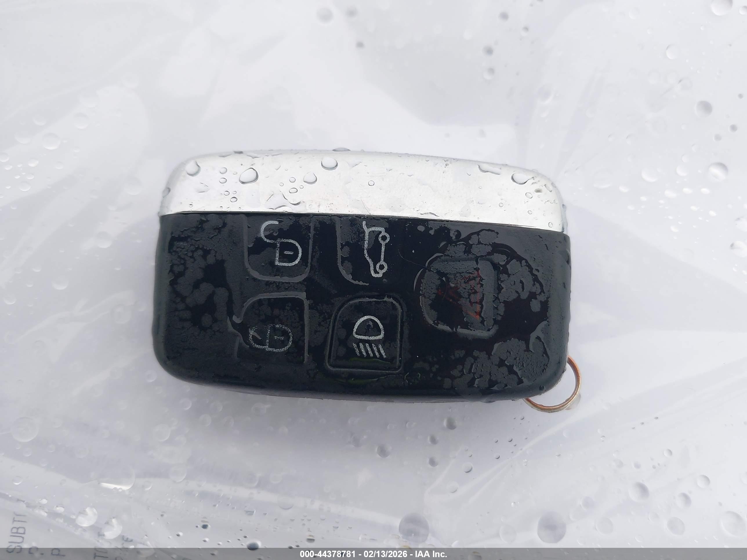 LAND ROVER image 11