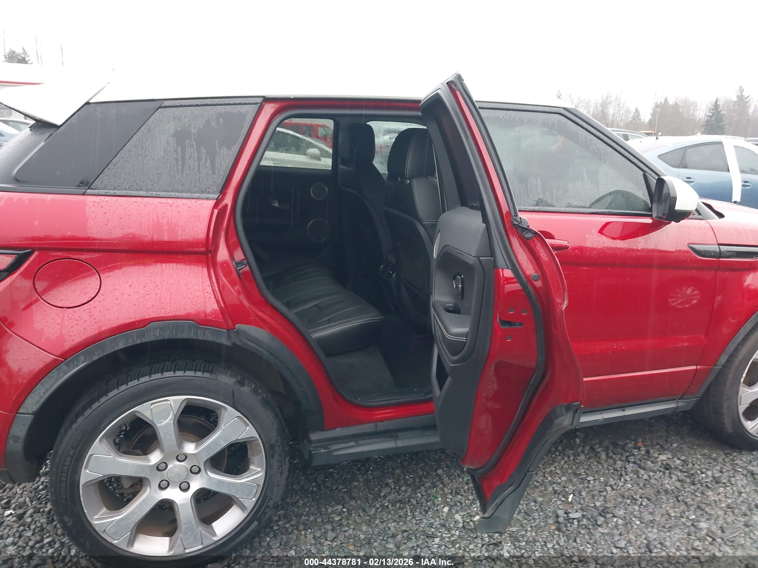 LAND ROVER image 8