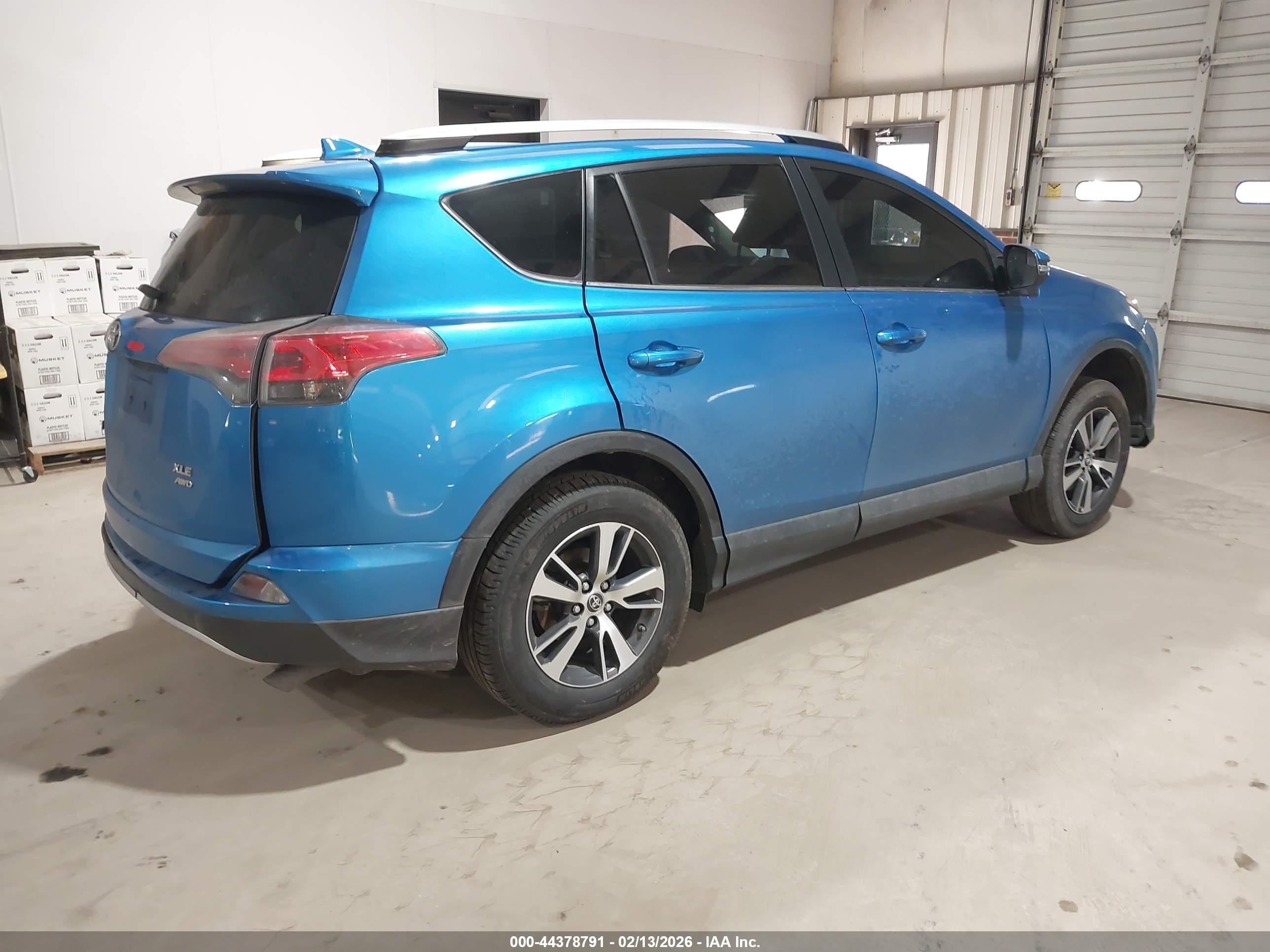 TOYOTA RAV4 image 4