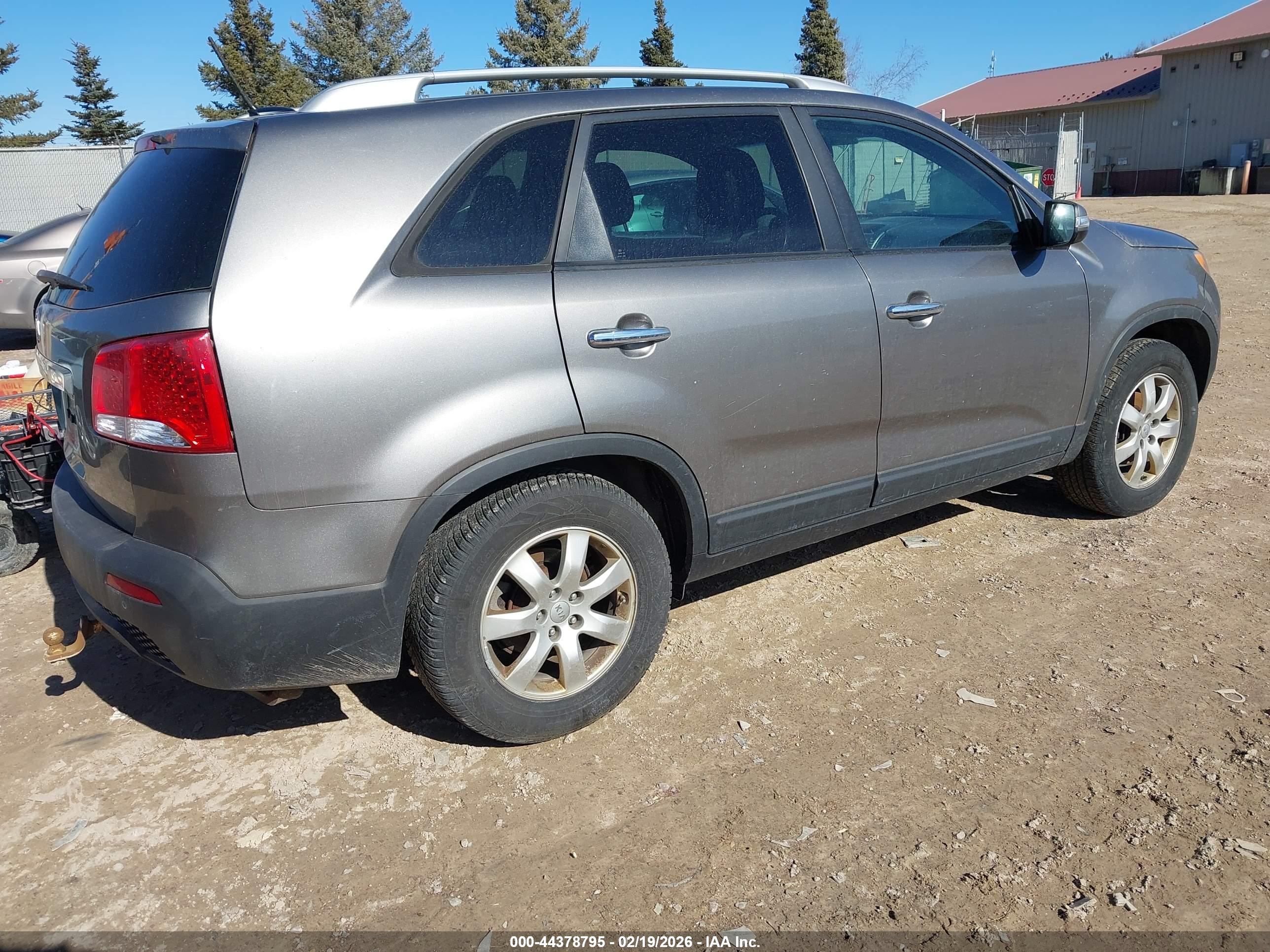 KIA SORENTO image 4