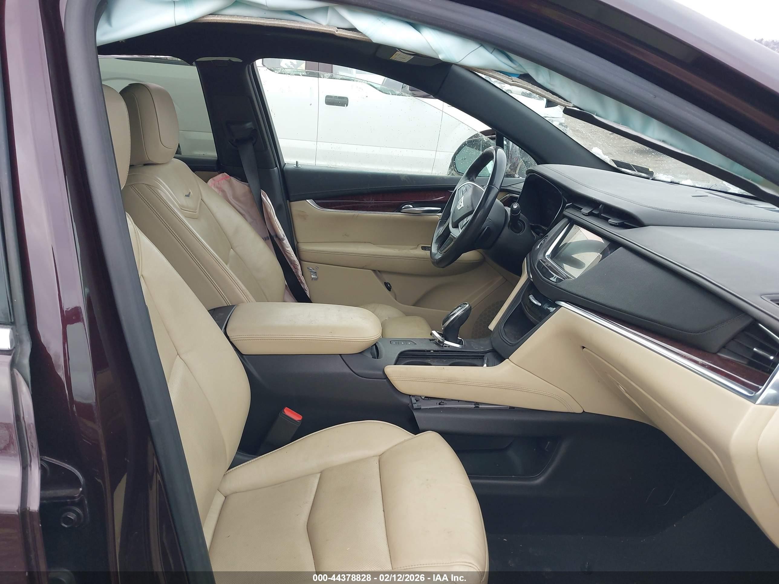 CADILLAC XT5 image 5