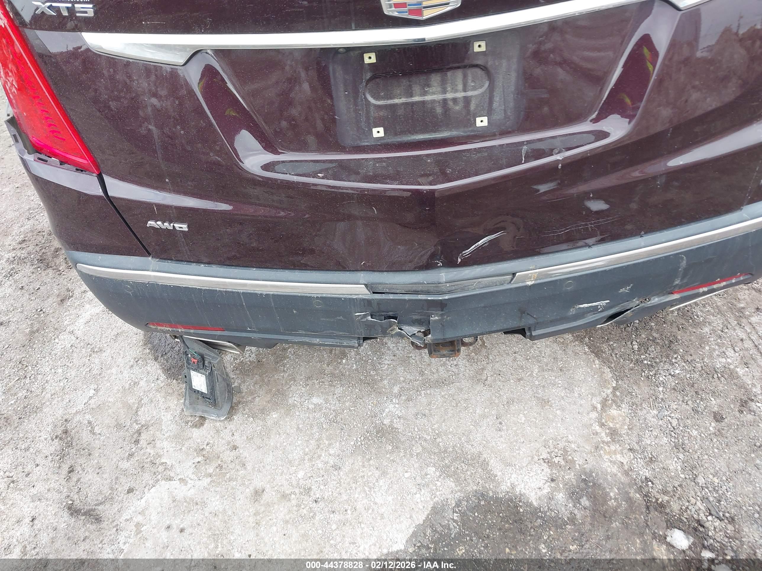 CADILLAC XT5 image 6