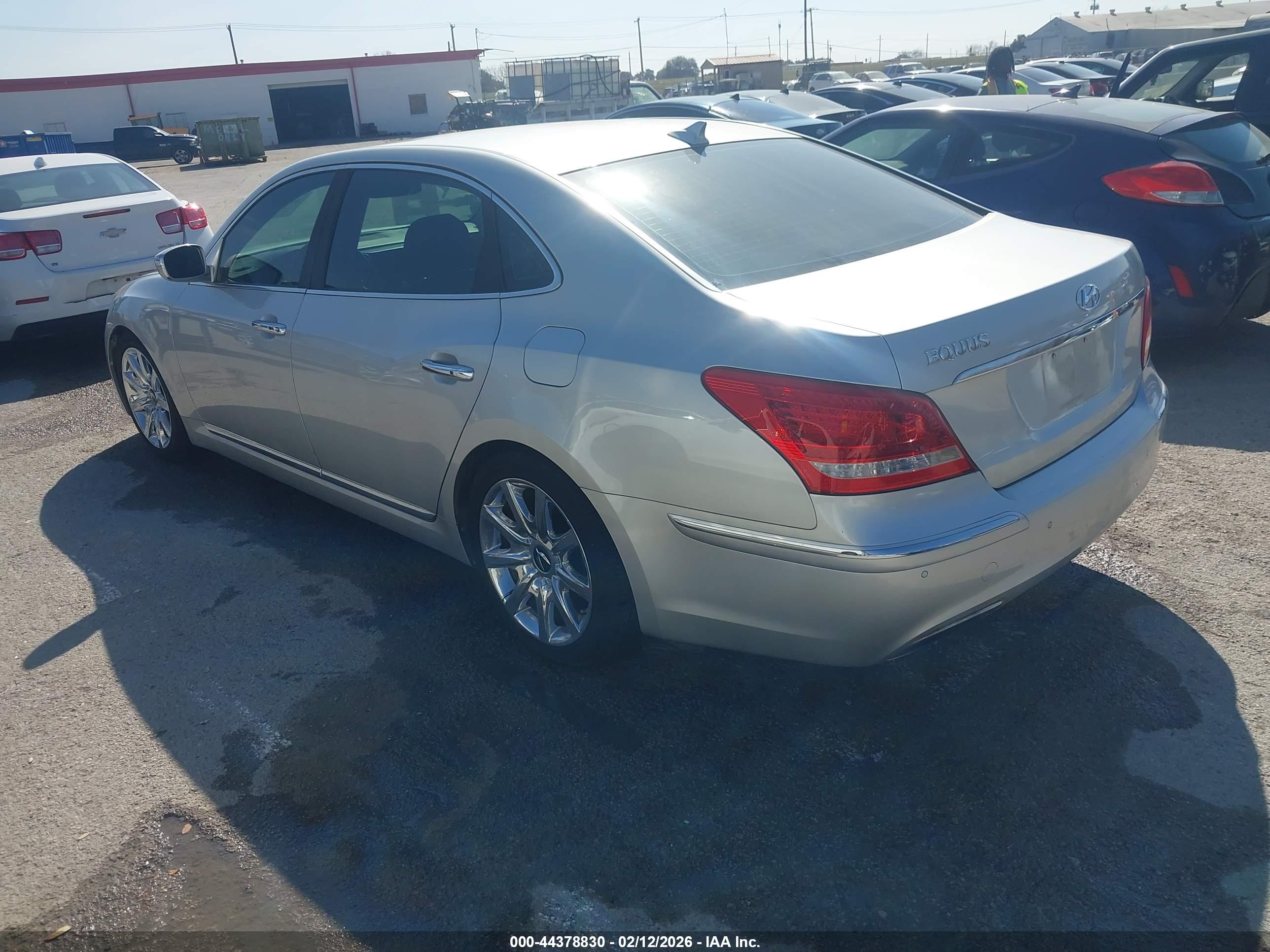 HYUNDAI EQUUS image 3