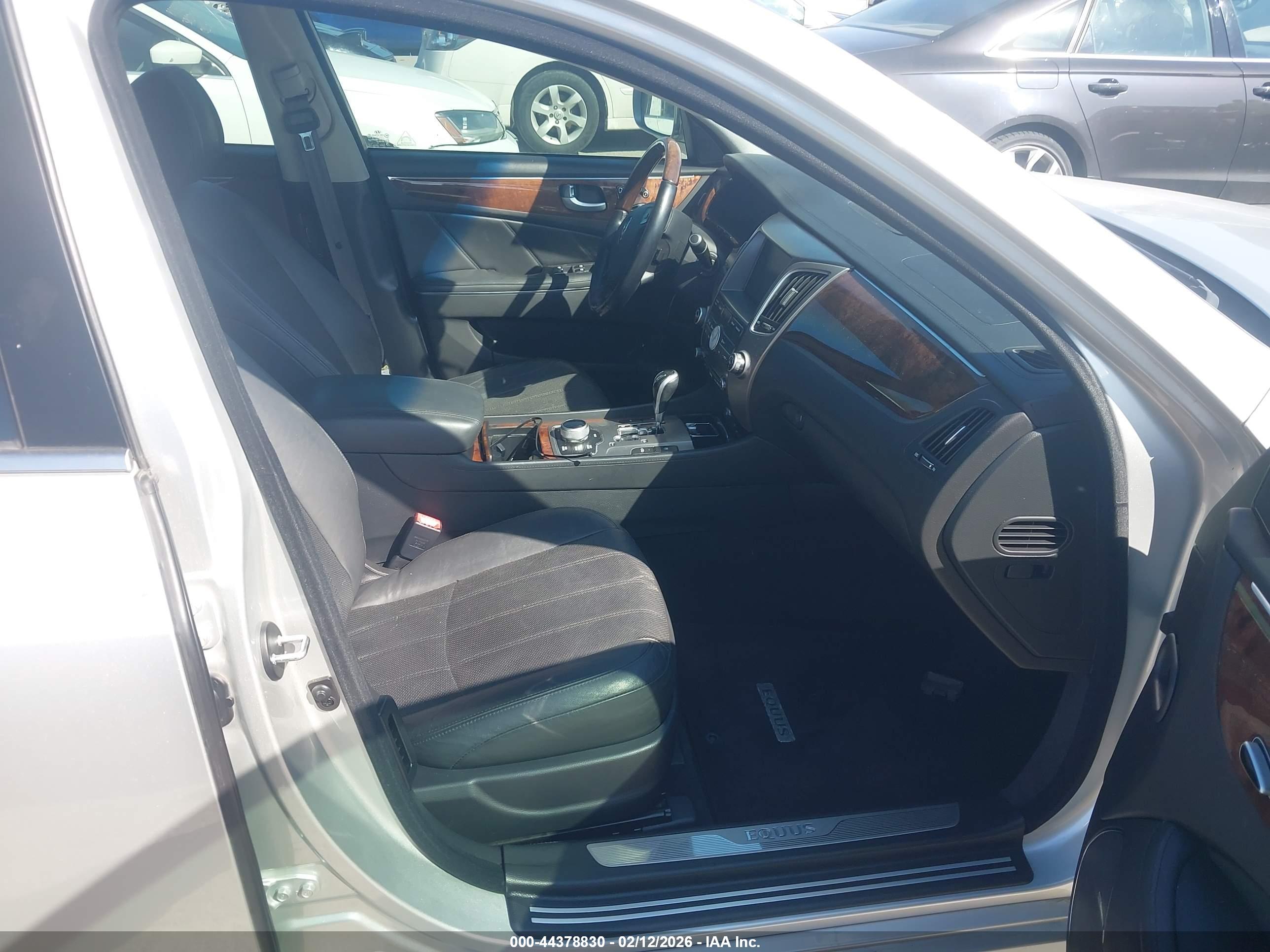 HYUNDAI EQUUS image 5