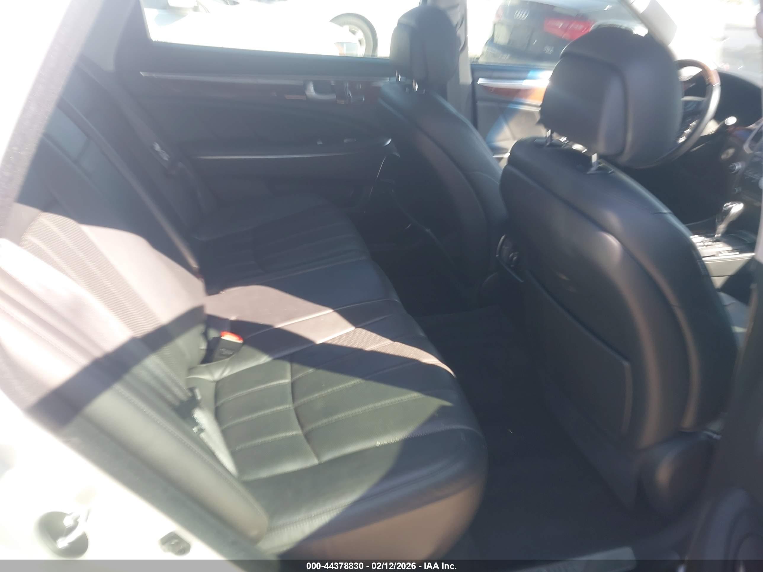 HYUNDAI EQUUS image 8