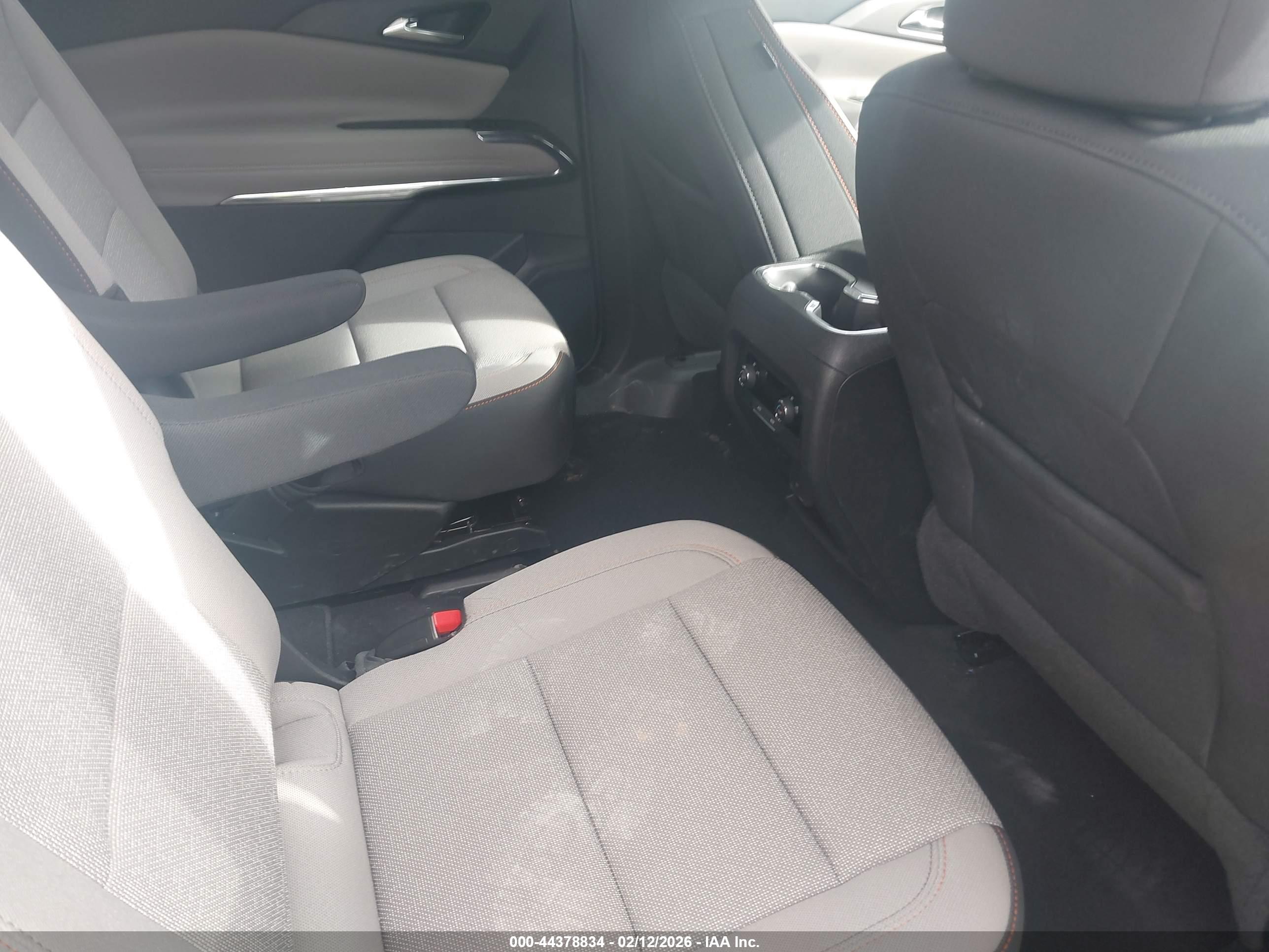 CHEVROLET TRAVERSE image 8