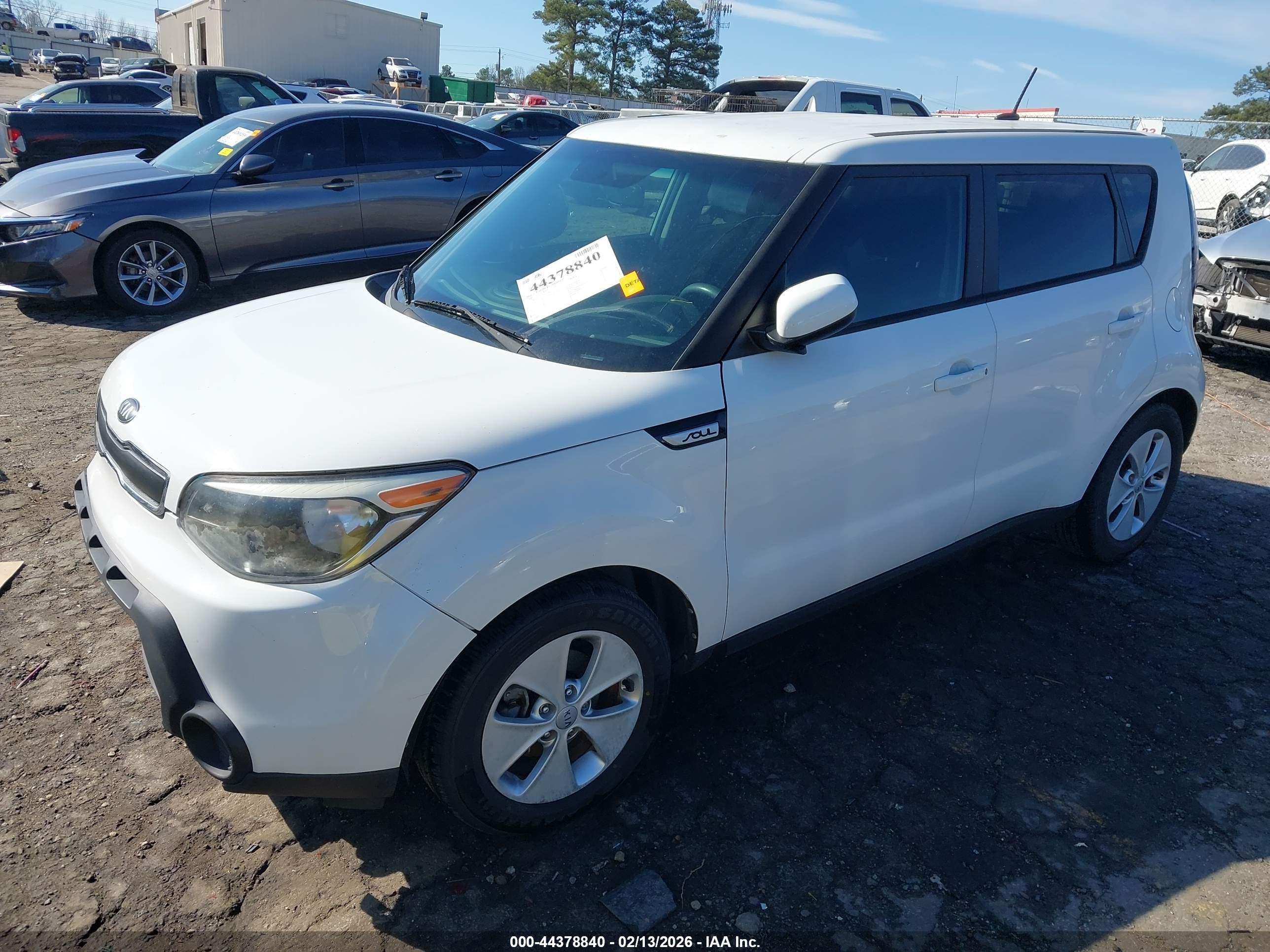KIA SOUL image 2