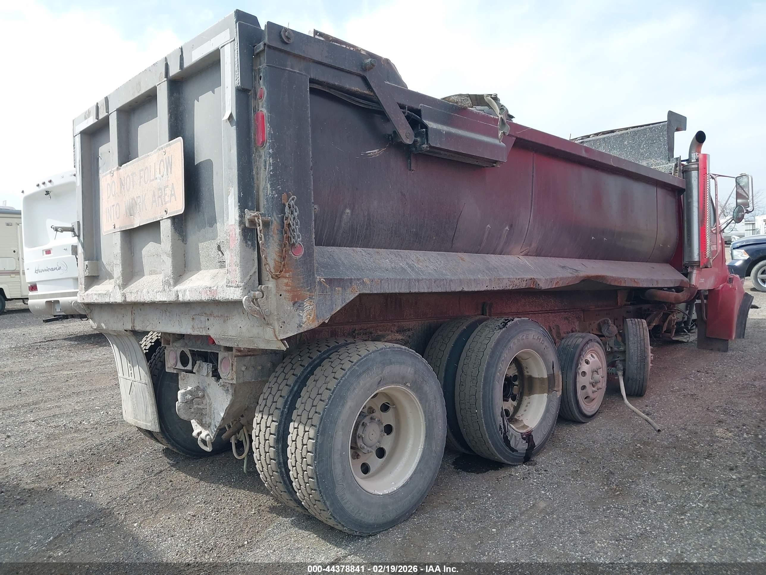 STERLING TRUCK image 4