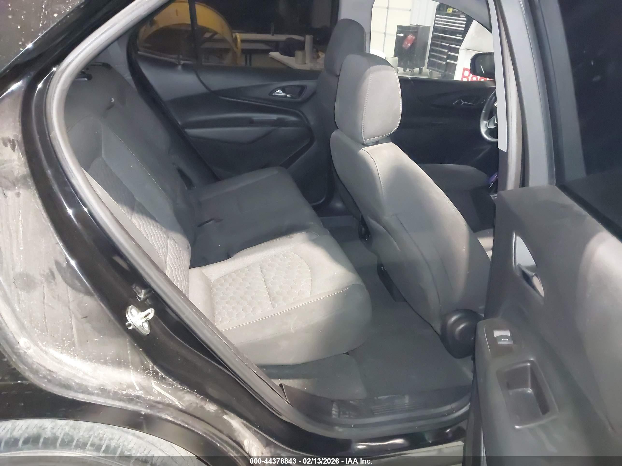 CHEVROLET EQUINOX image 8