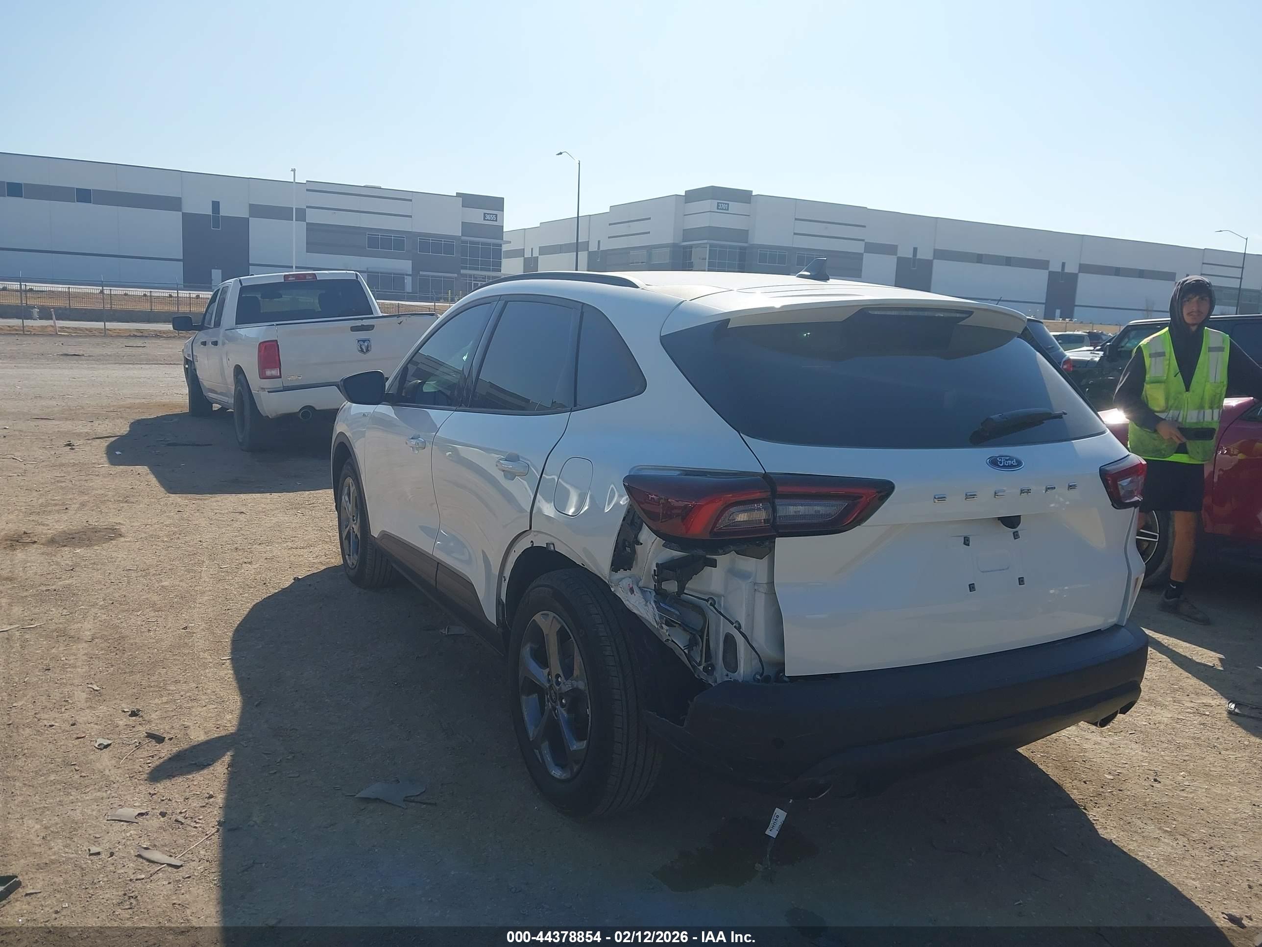 FORD ESCAPE image 3