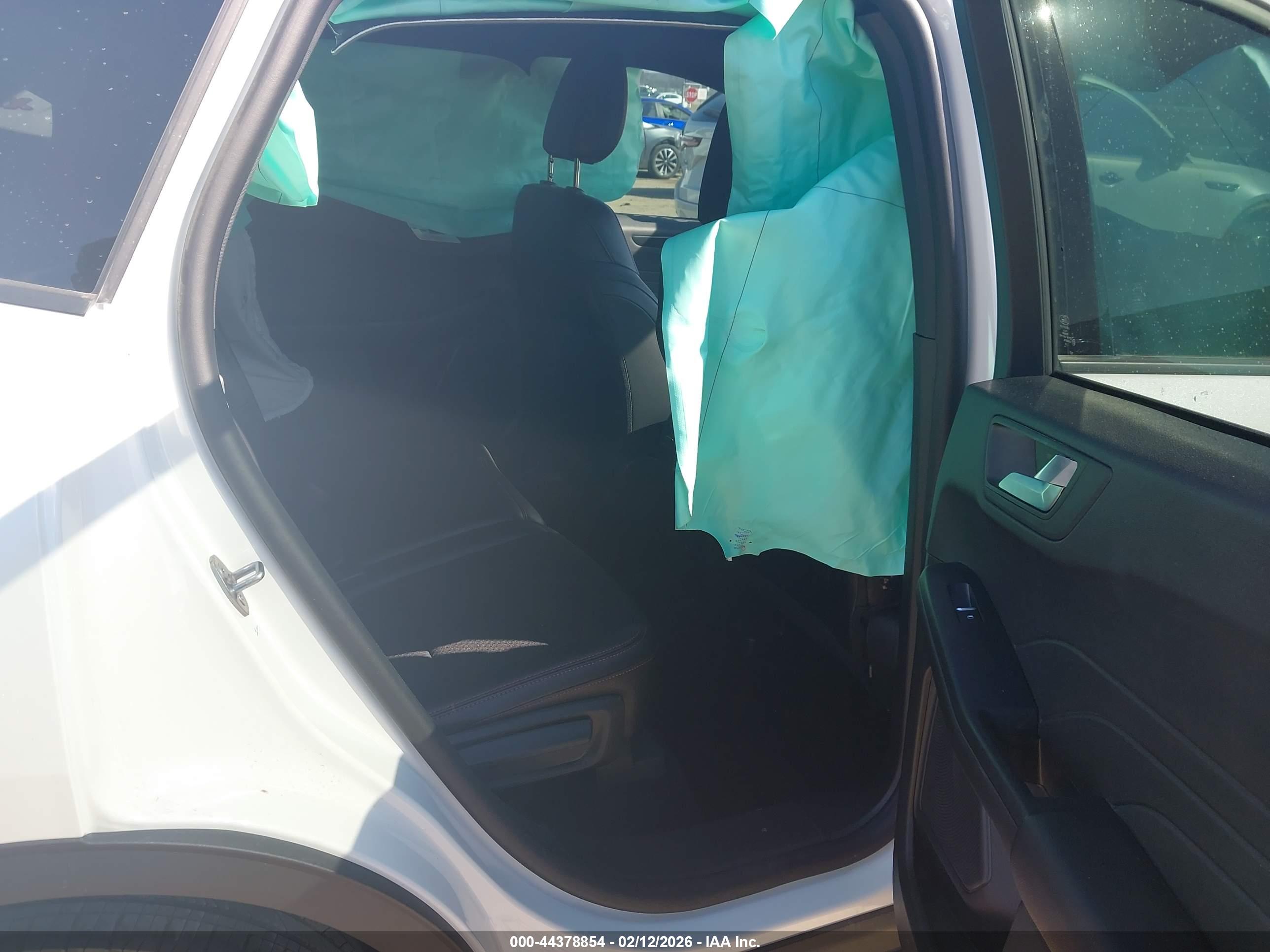 FORD ESCAPE image 8