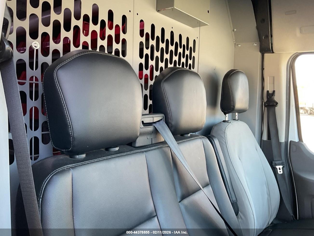 FORD TRANSIT-250 image 10