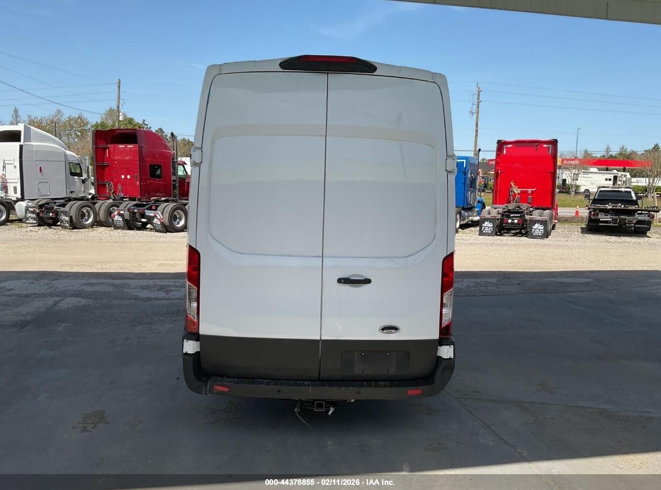 FORD TRANSIT-250 image 4