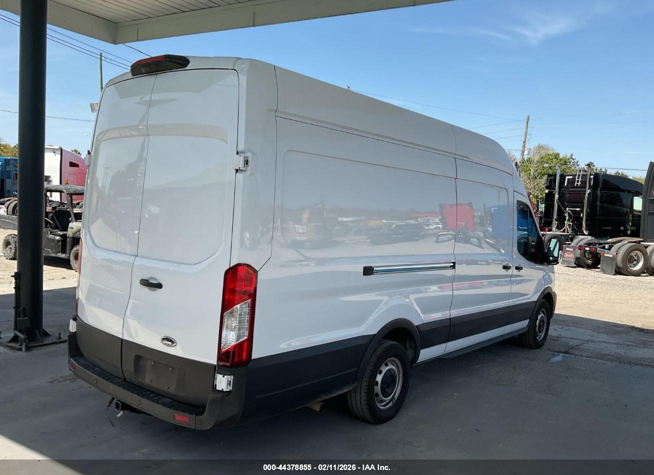 FORD TRANSIT-250 image 8