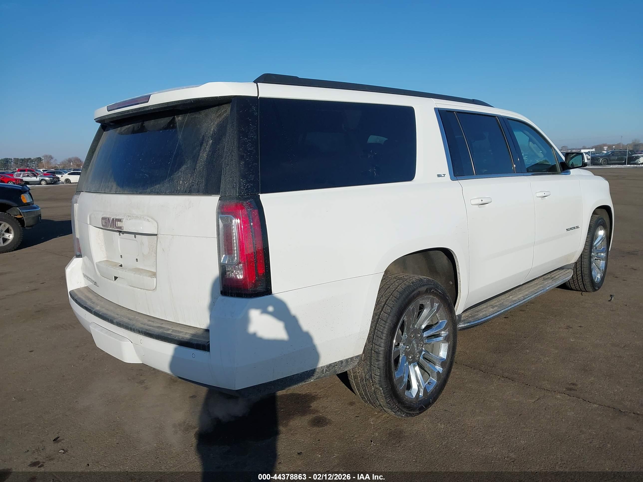 GMC YUKON image 4