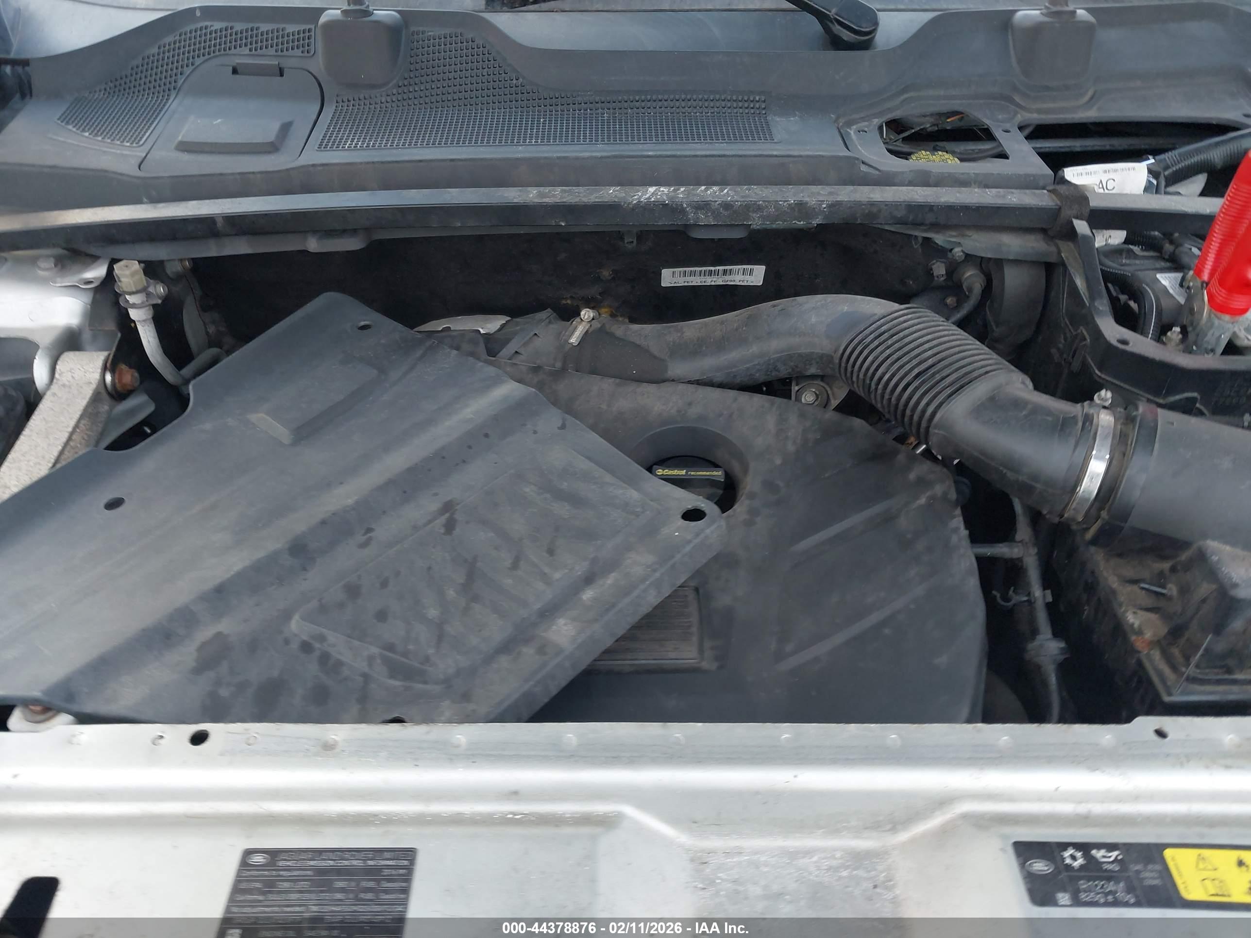 LAND ROVER image 10