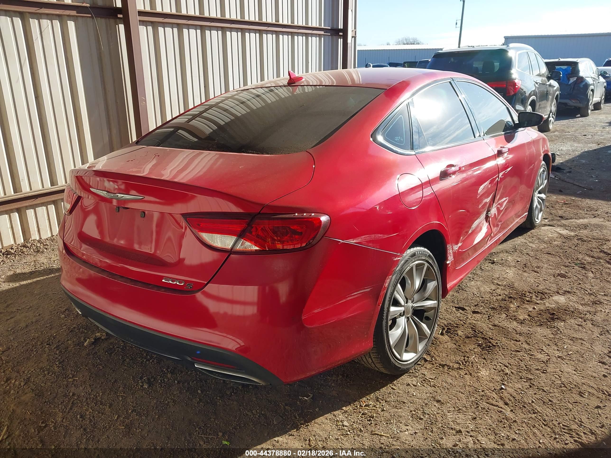 CHRYSLER 200 image 4