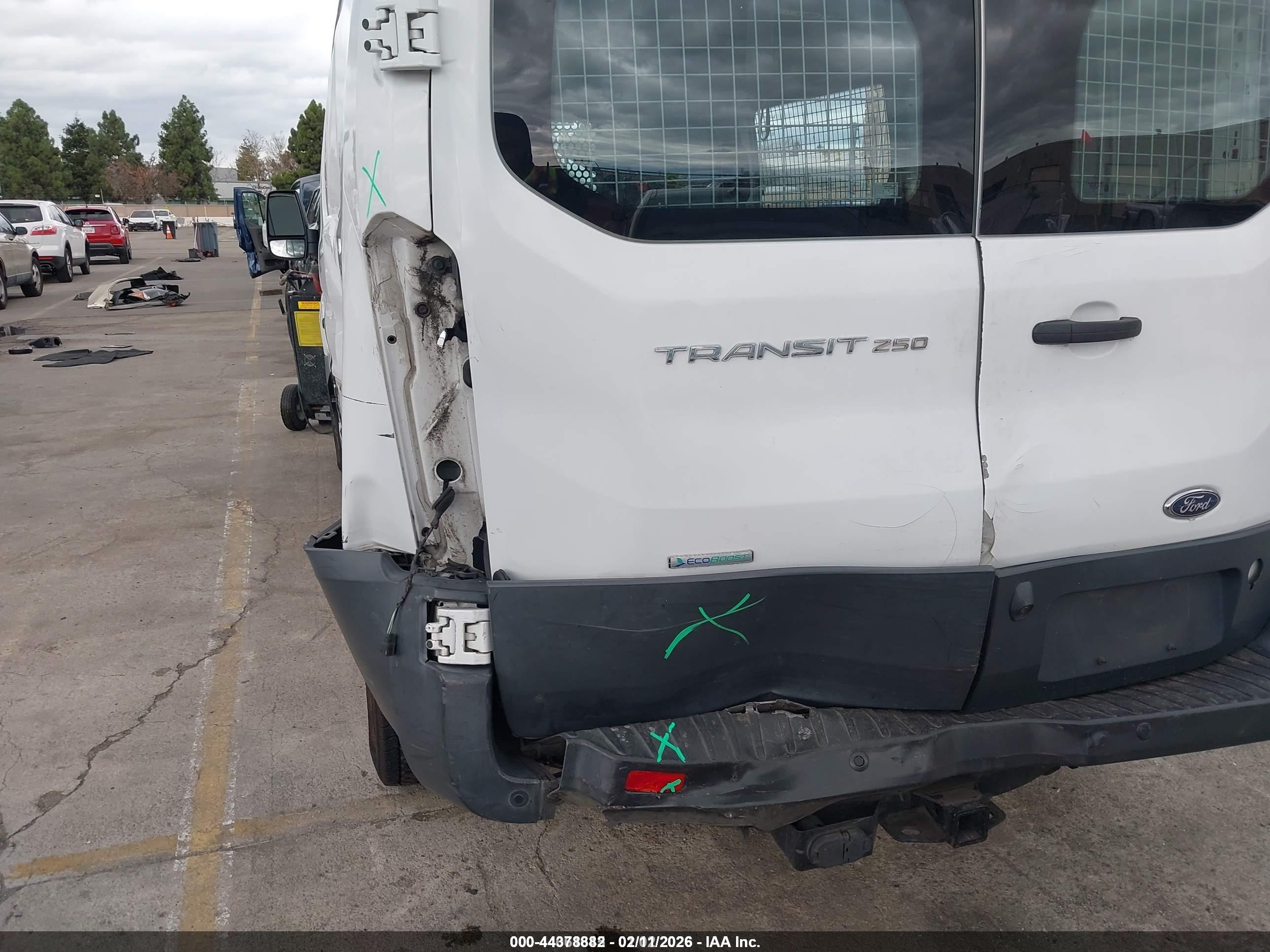 FORD TRANSIT-250 image 6