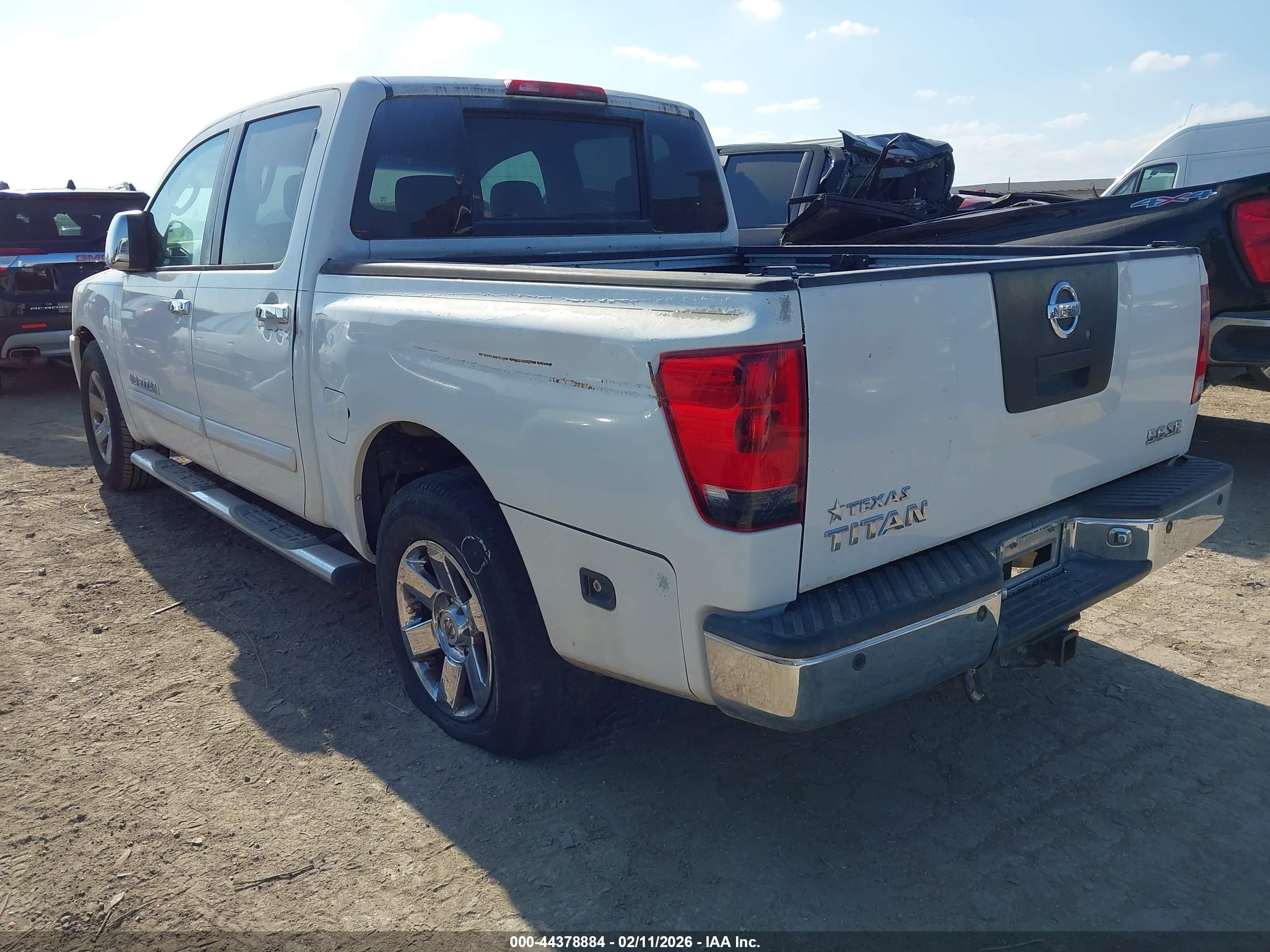 NISSAN TITAN image 3