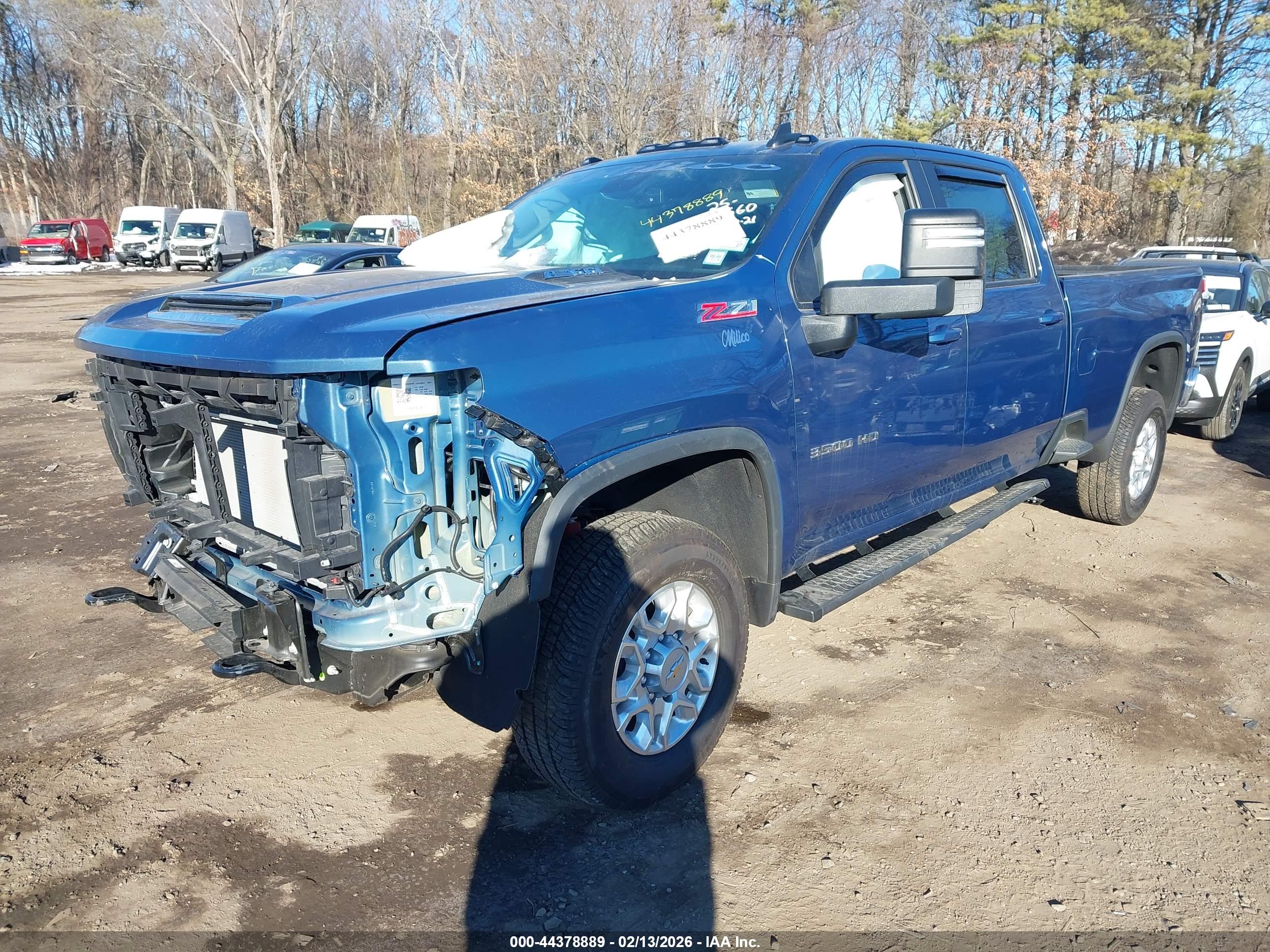 CHEVROLET SILVERADO image 2