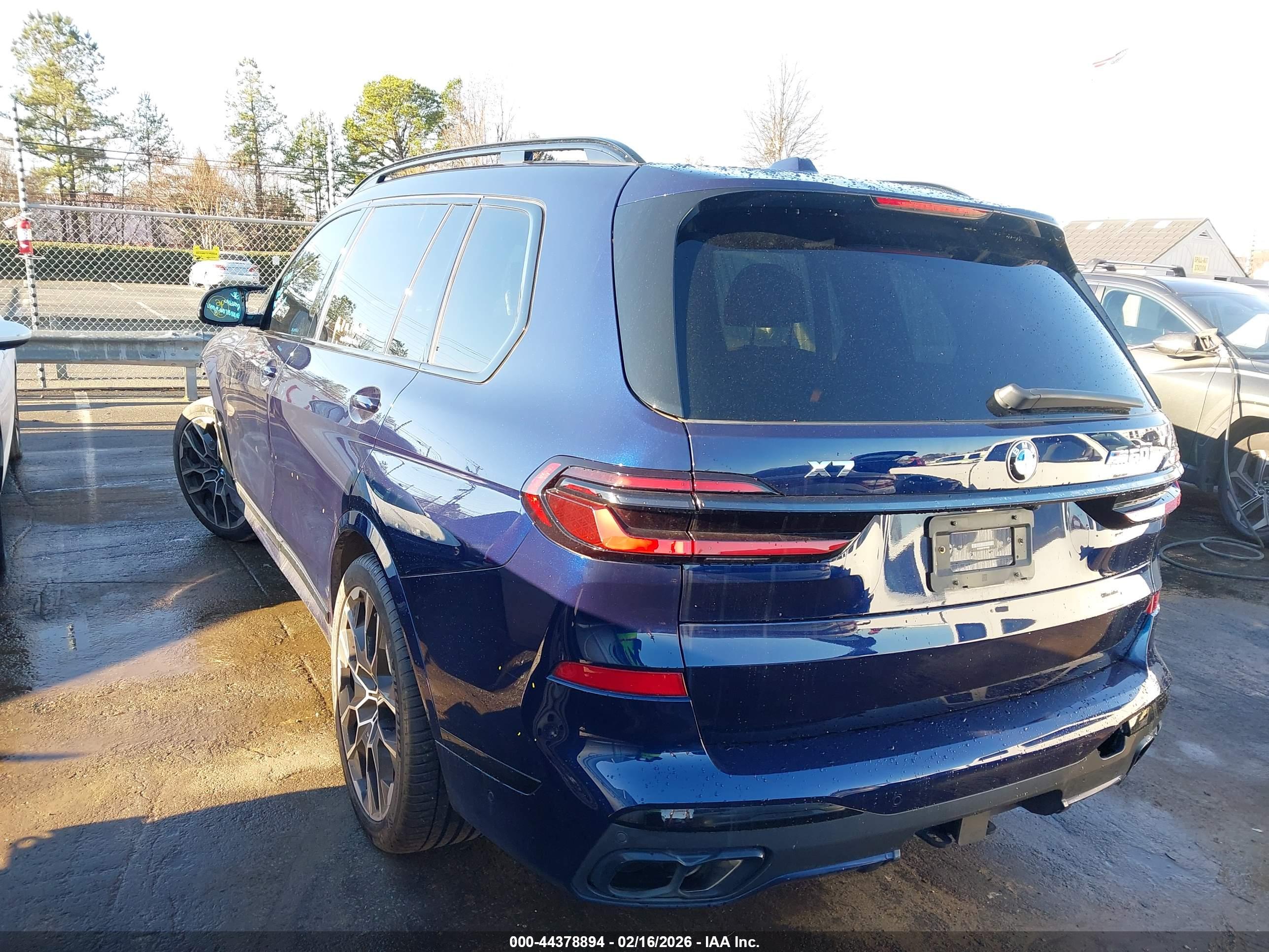 BMW X7 image 3