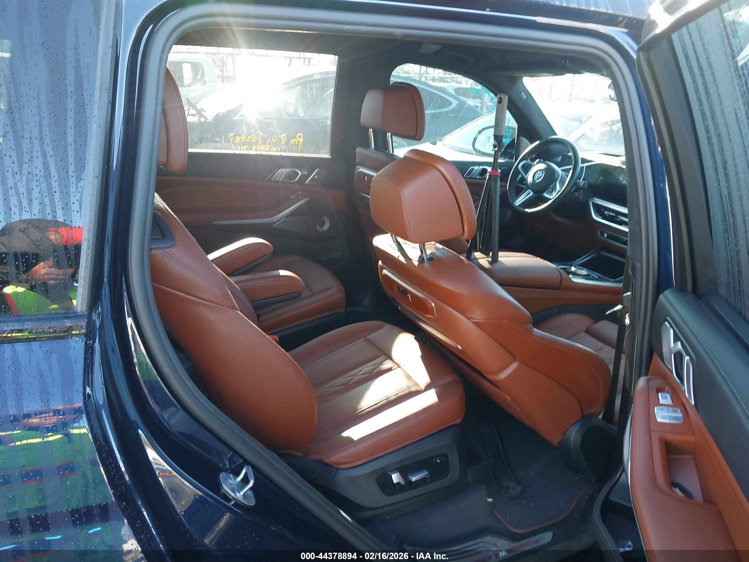 BMW X7 image 8