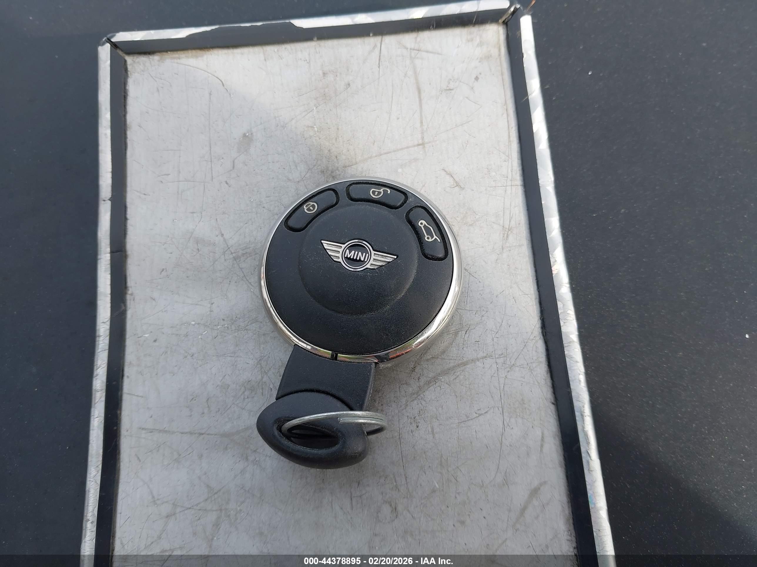 MINI COUNTRYMAN image 11