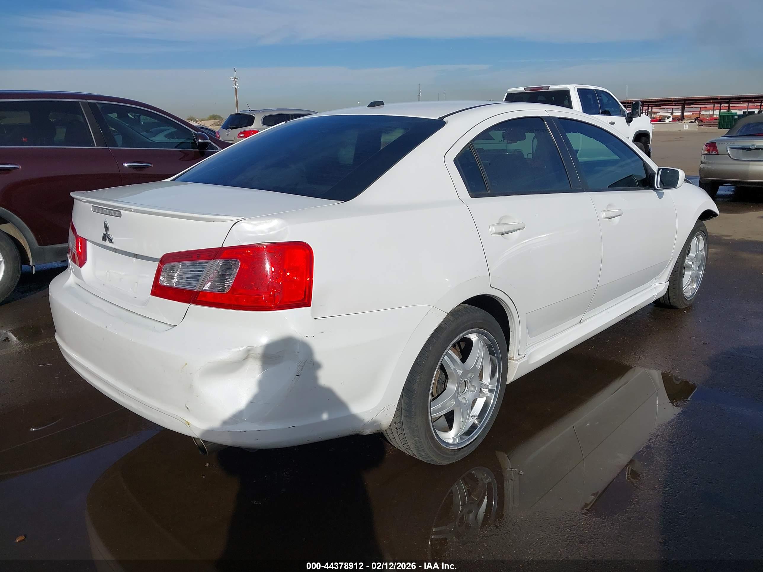 MITSUBISHI GALANT image 4