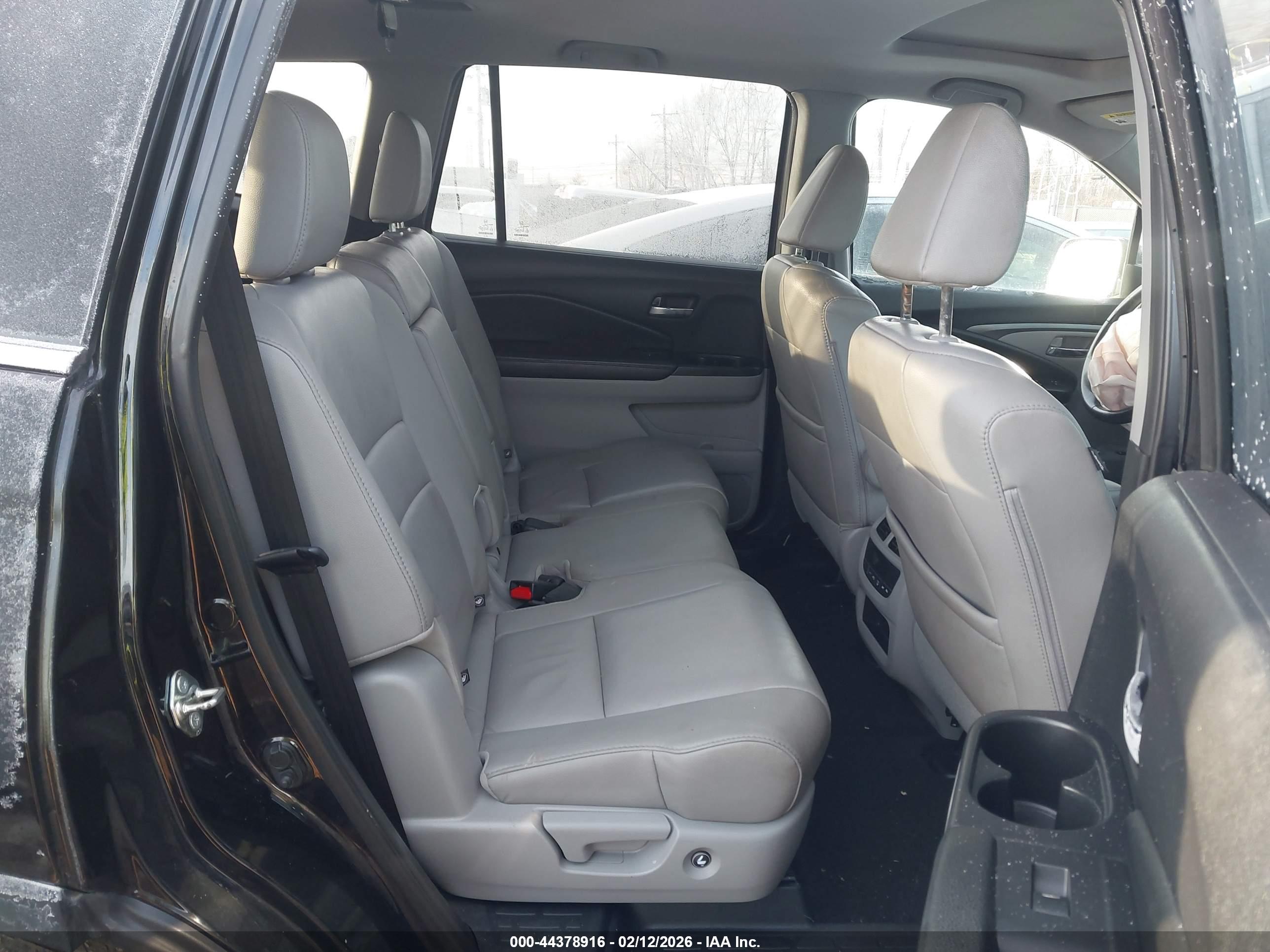 HONDA PILOT image 8