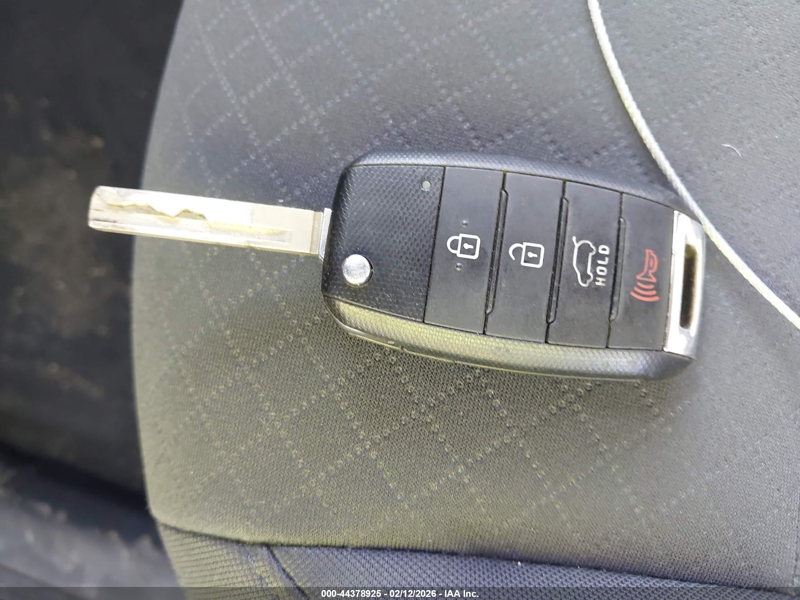 KIA SORENTO image 11
