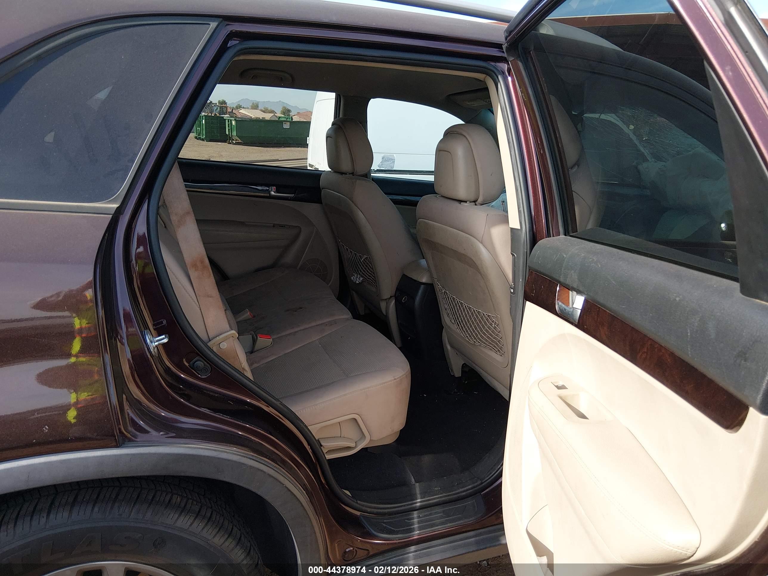 KIA SORENTO image 8