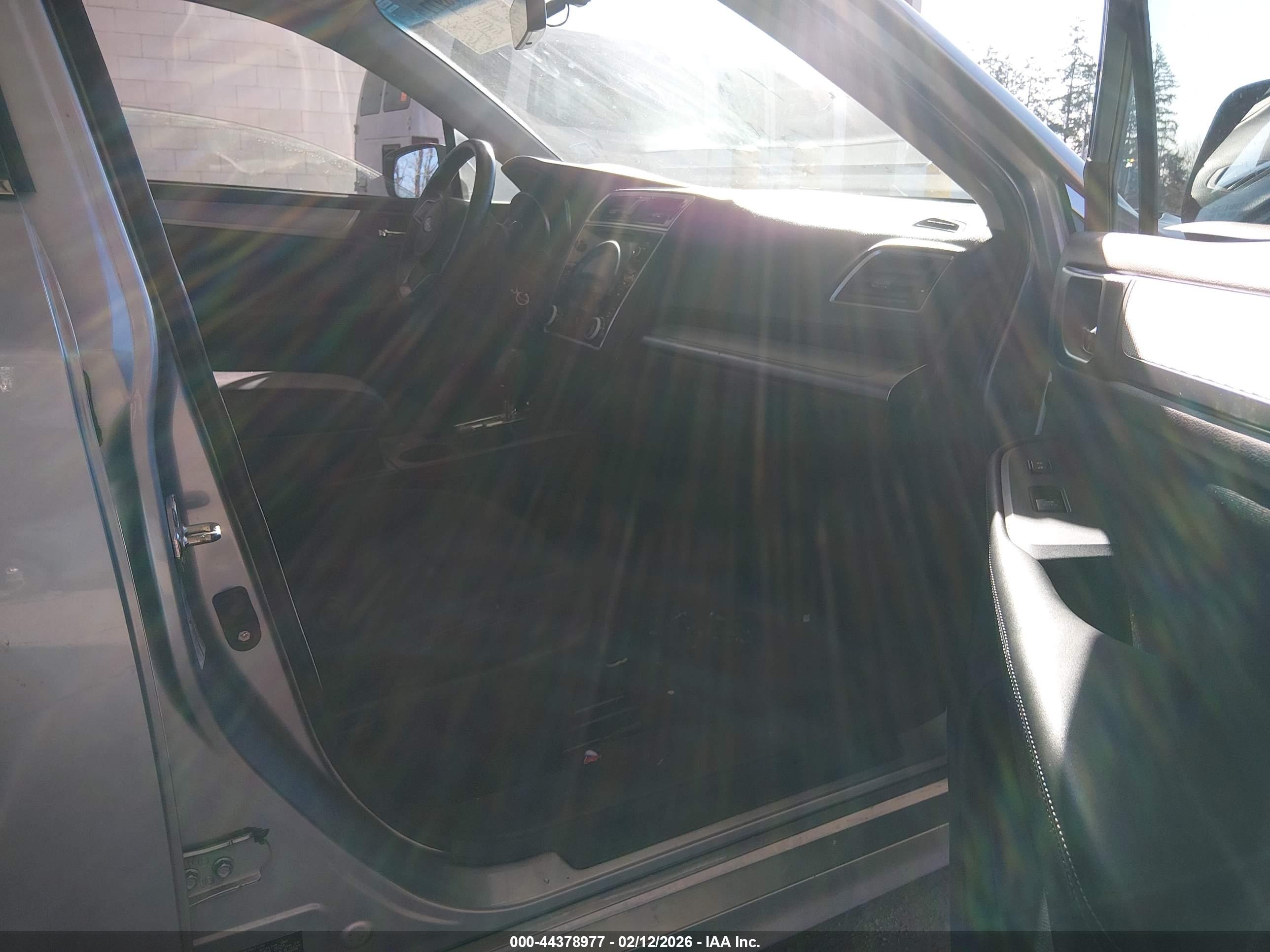 SUBARU LEGACY image 5