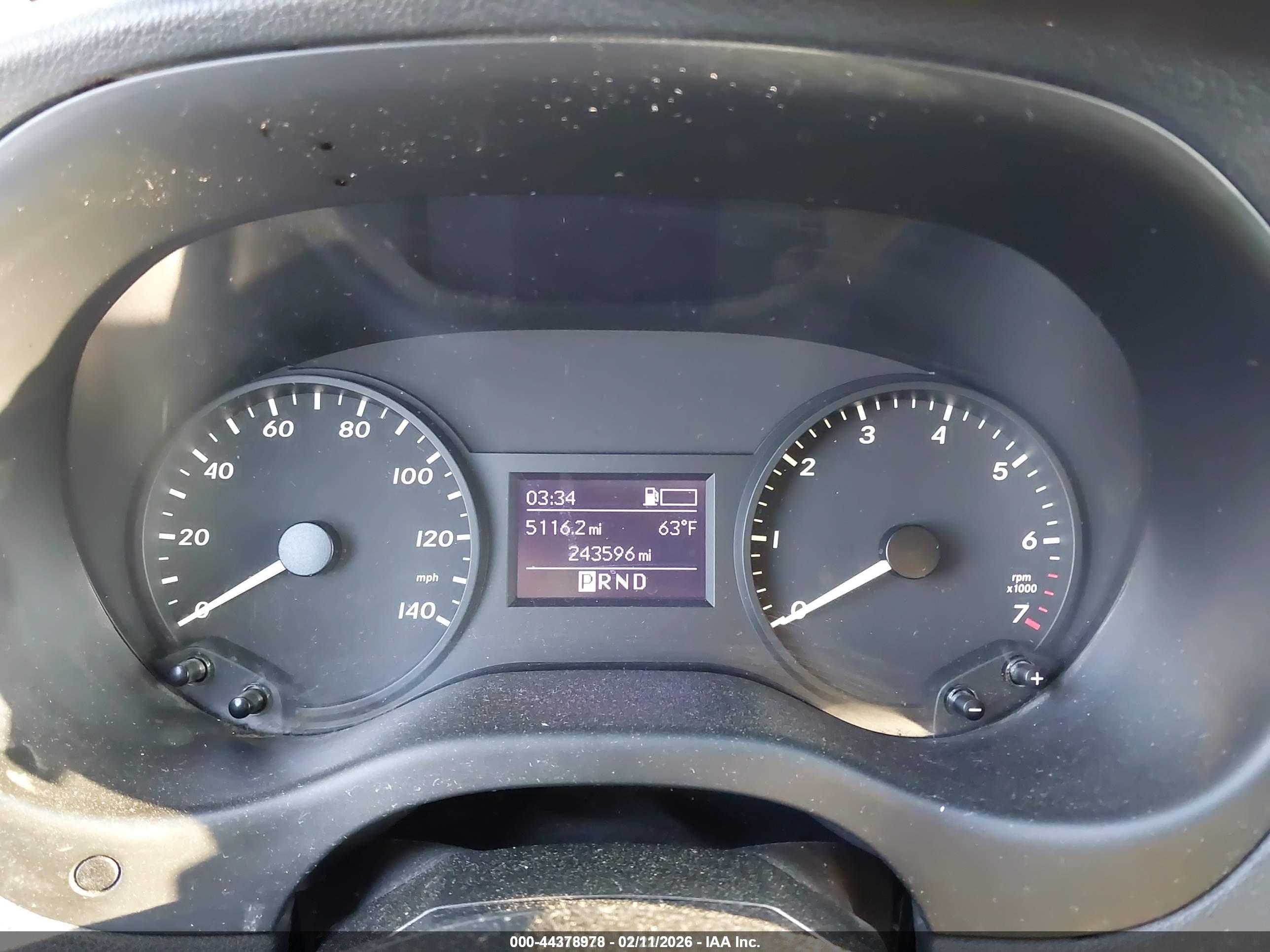 MERCEDES-BENZ METRIS image 7