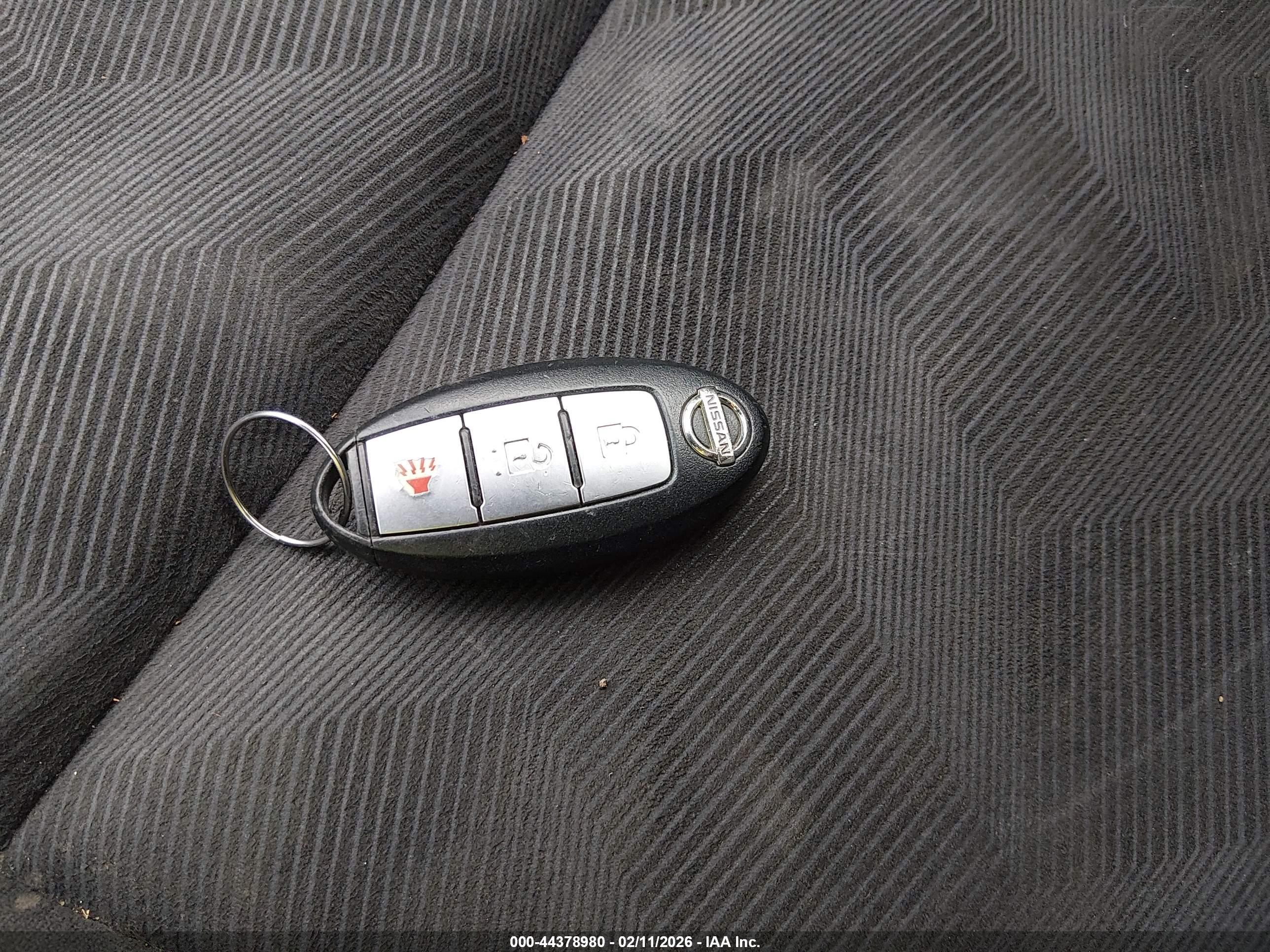 NISSAN ROGUE image 11