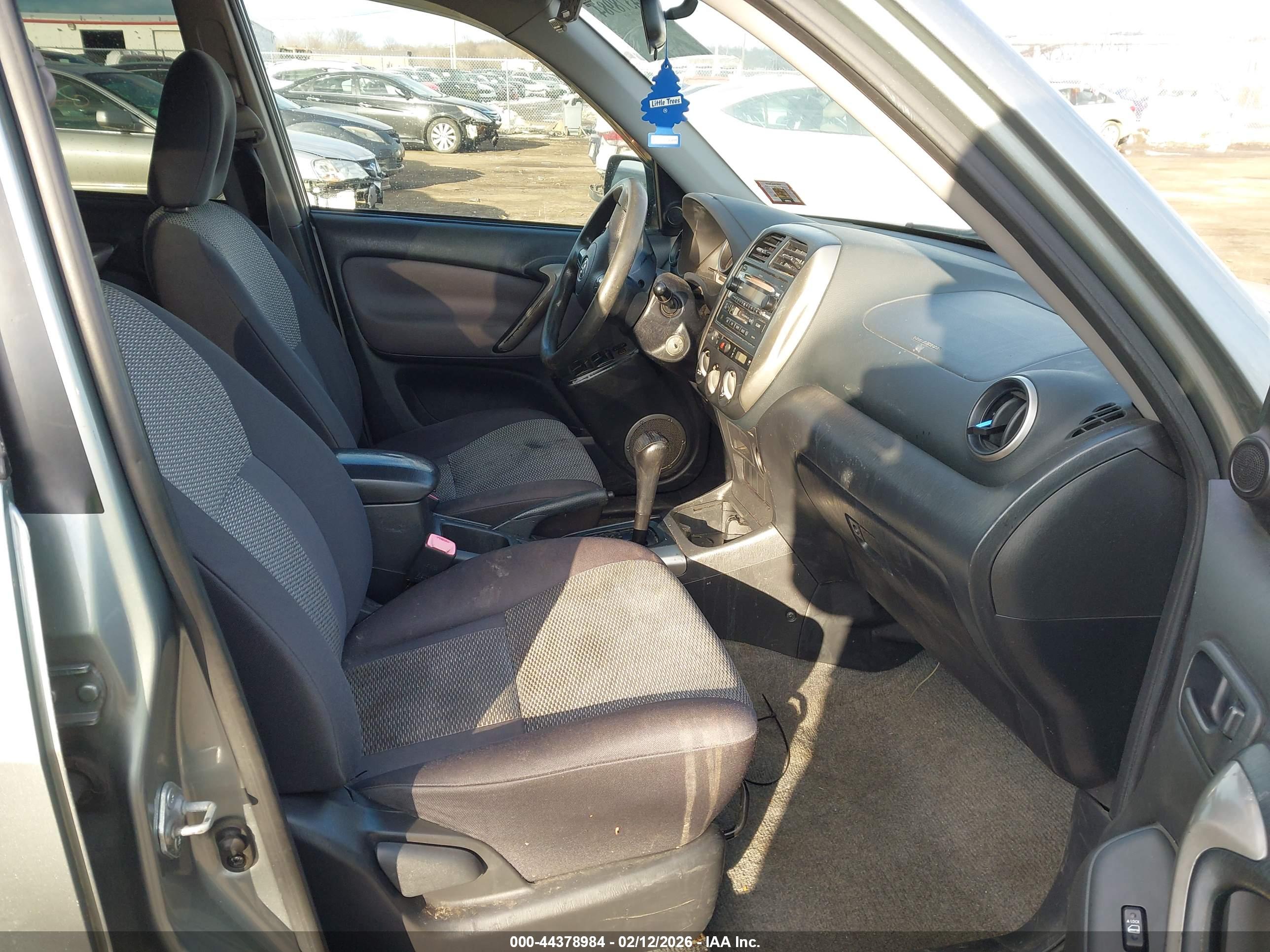 TOYOTA RAV4 image 5
