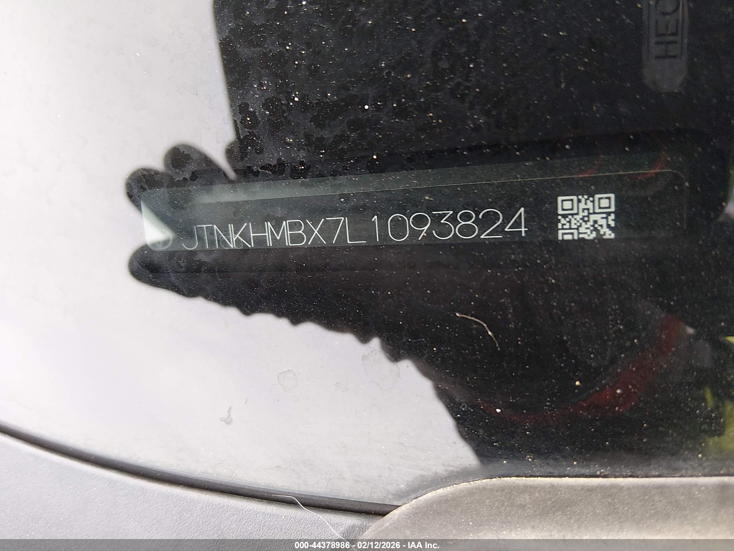 TOYOTA C-HR image 9