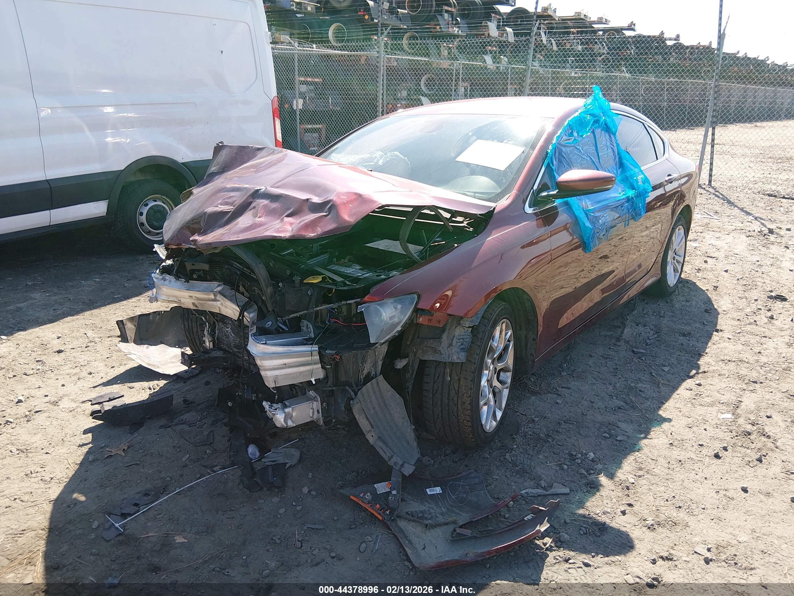 CHRYSLER 200 image 2