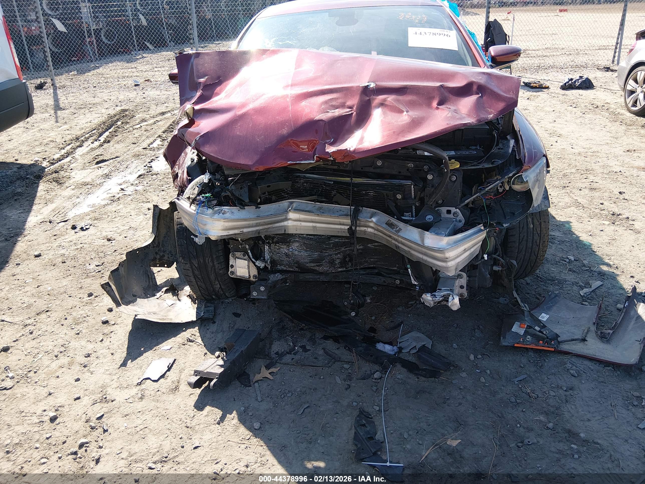 CHRYSLER 200 image 6