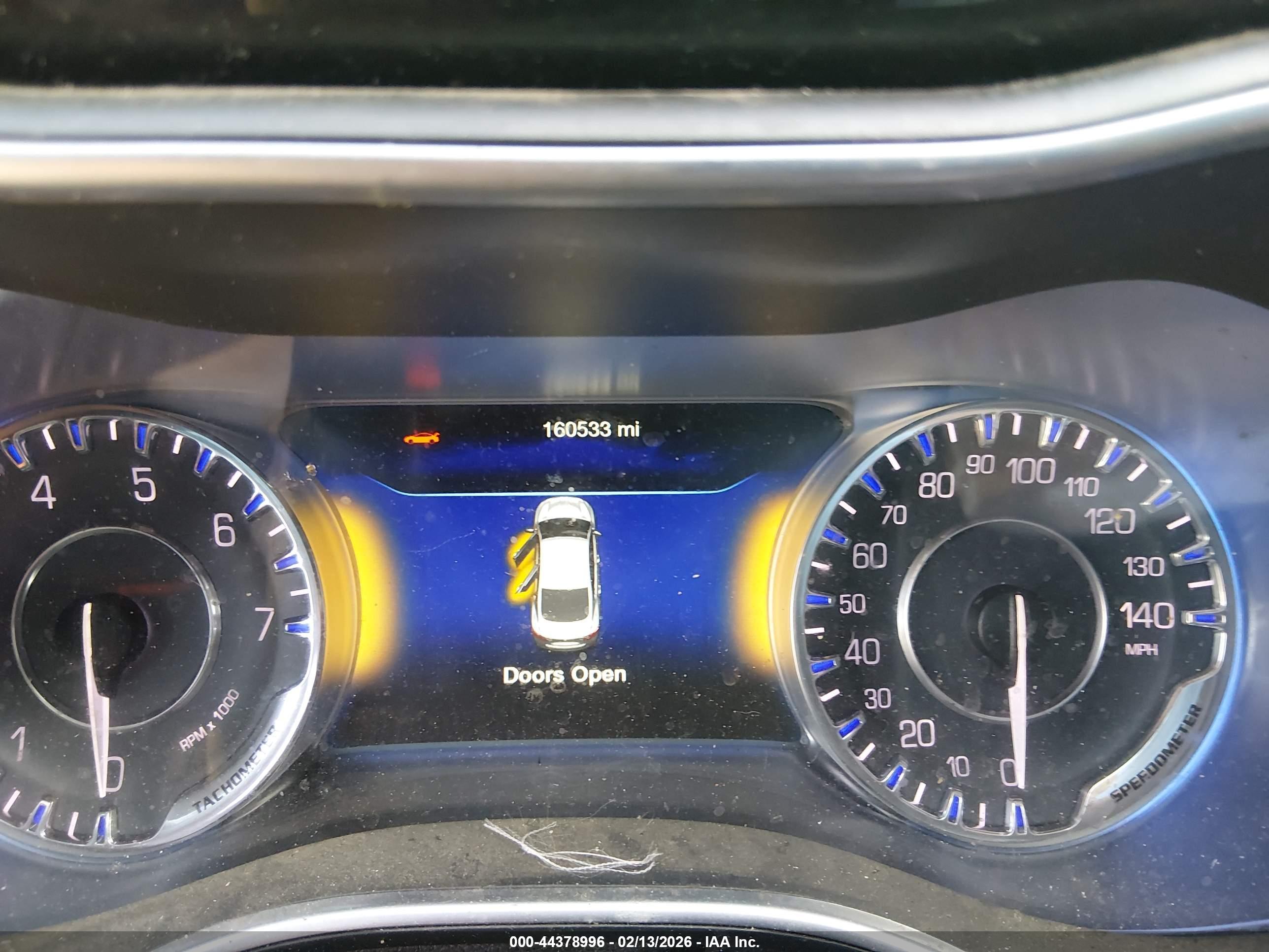 CHRYSLER 200 image 7