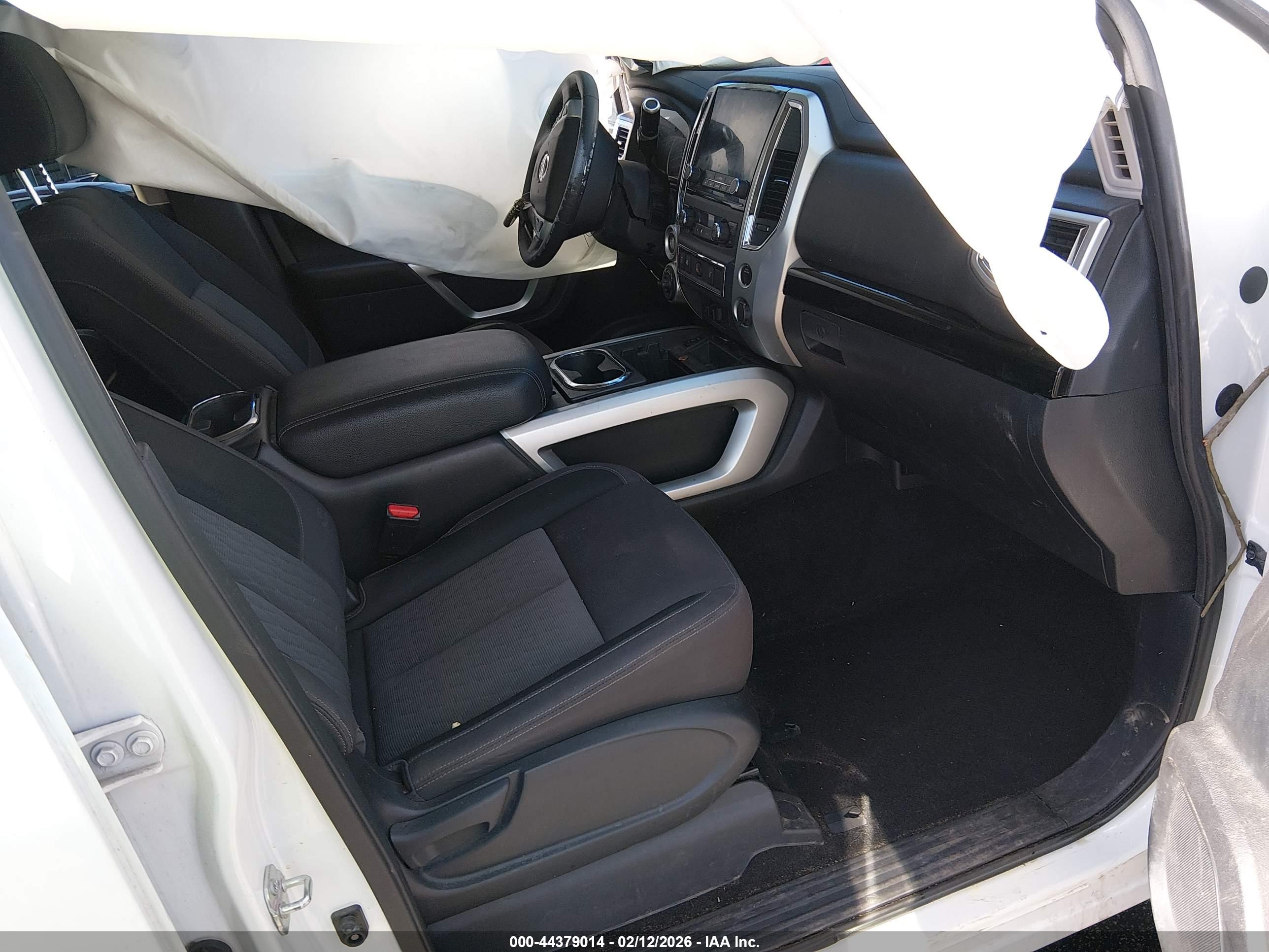 NISSAN TITAN image 5